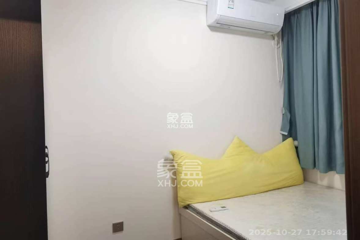 鑫苑芙蓉鑫家  3室2厅1卫    2400.0元/月 鑫苑芙蓉鑫家  3室2厅1卫    2400.0元/月室内图