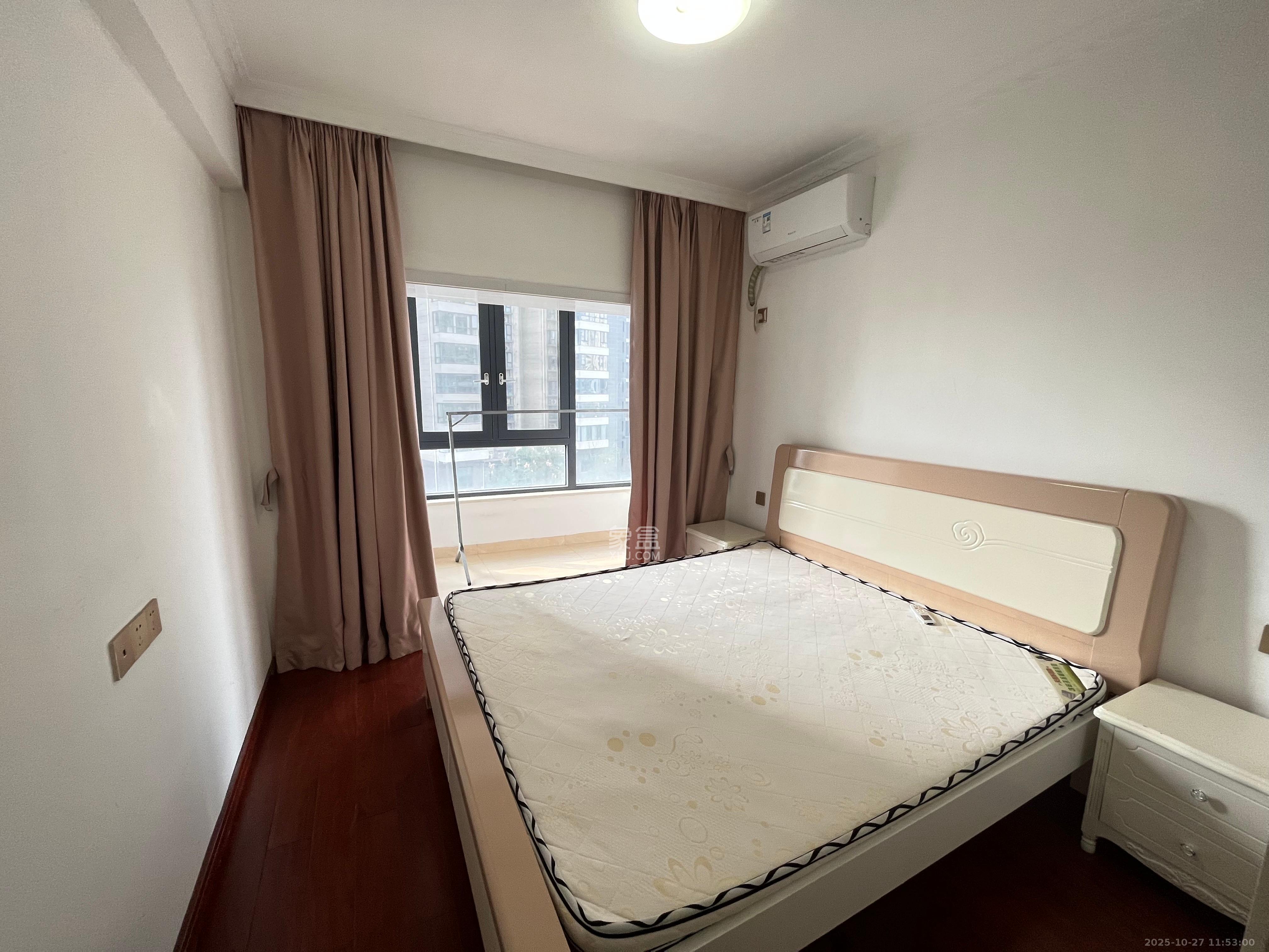 华银南苑融域  3室2厅1卫    2600.0元/月室内图