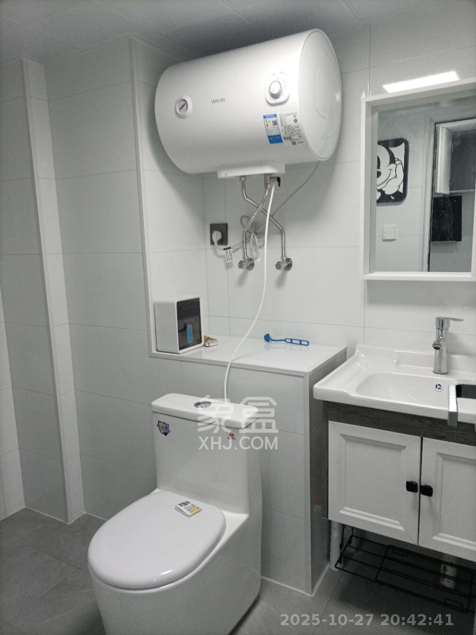 卓越中寰 2室1厅1卫 2500.0元/月 卓越中寰 2室1厅1卫 2500.0元/月室内图