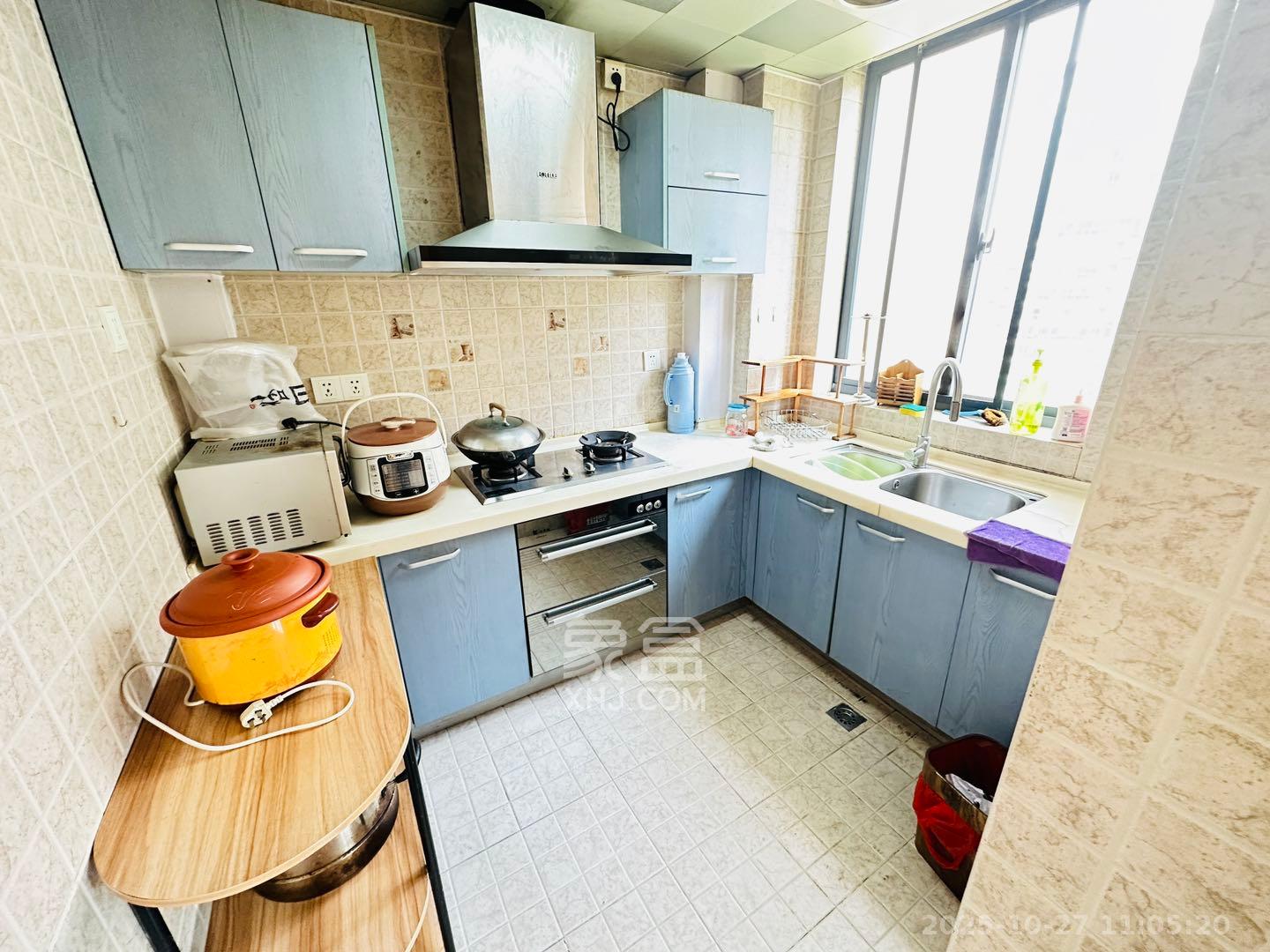 西子花苑  3室2厅2卫    3000.0元/月室内图