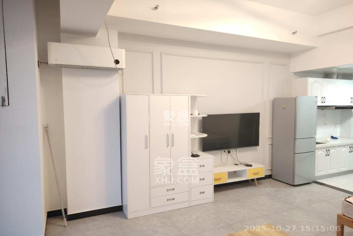 奥克斯滨仕花园(奥克斯洋湖广场/奥克斯中心) 1室0厅0卫 1600.0元/月 奥克斯滨仕花园(奥克斯洋湖广场/奥克斯中心) 1室0厅0卫 1600.0元/月室内图