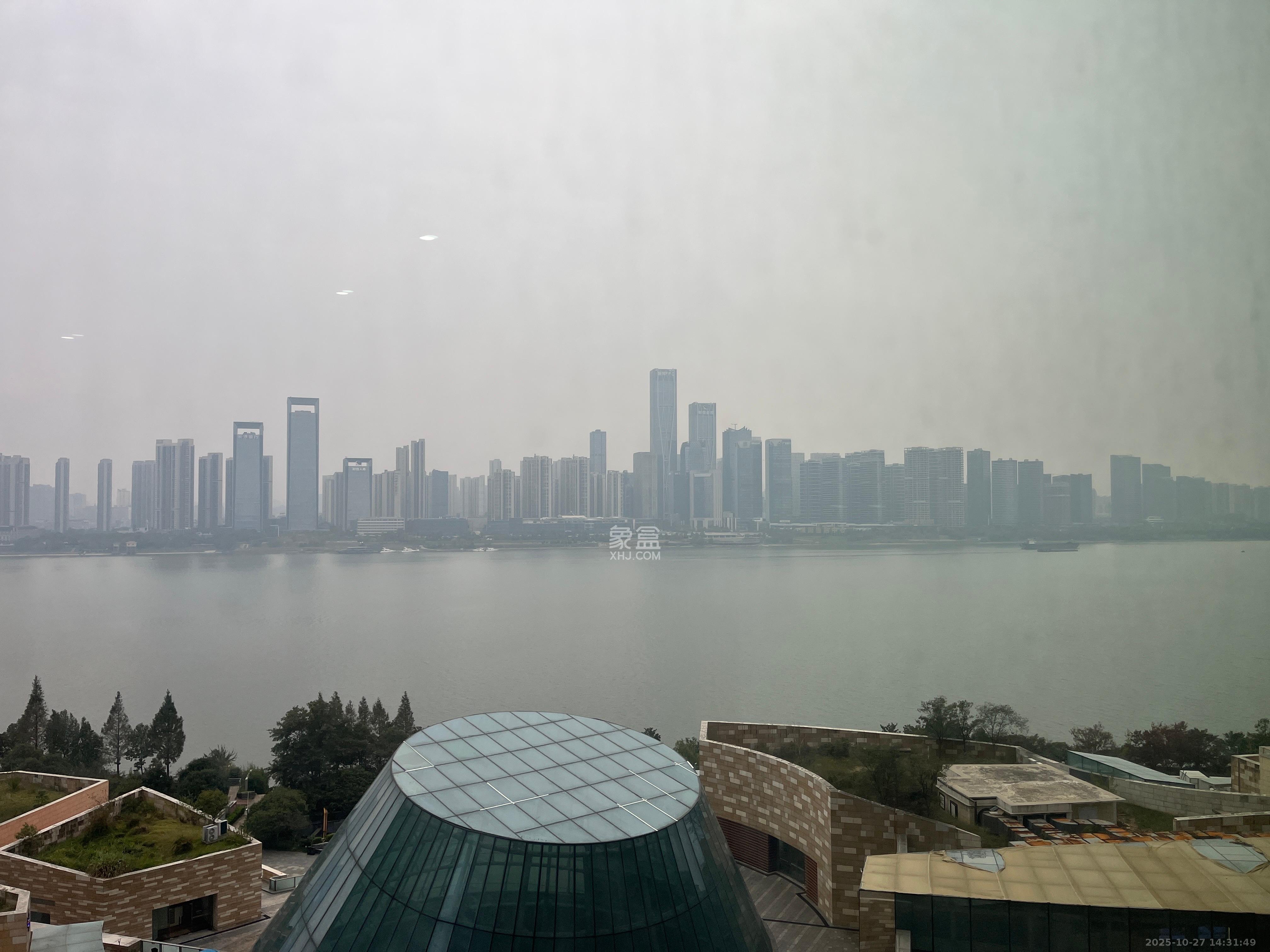 北辰定江洋  3室2厅2卫    8000.0元/月 北辰定江洋  3室2厅2卫    8000.0元/月室内图1