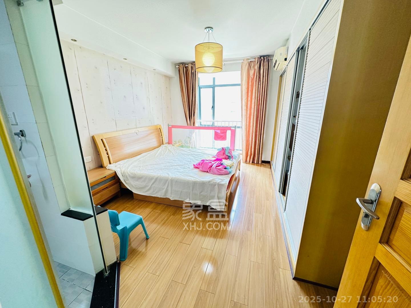 西子花苑  3室2厅2卫    3000.0元/月室内图