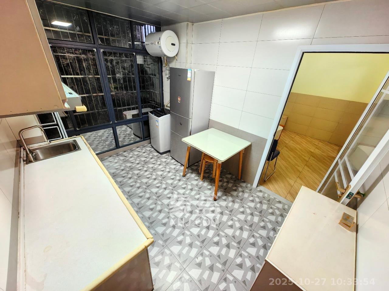 嘉顺苑 1室1厅1卫 1300.0元/月 嘉顺苑 1室1厅1卫 1300.0元/月室内图