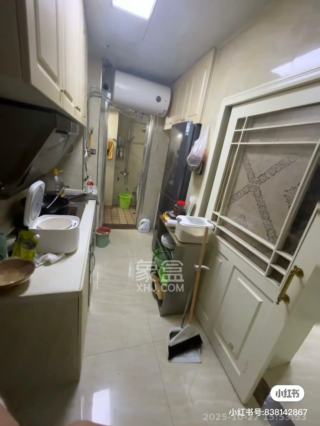 新长海广场  1室1厅1卫    1100.0元/月 新长海广场  1室1厅1卫    1100.0元/月室内图