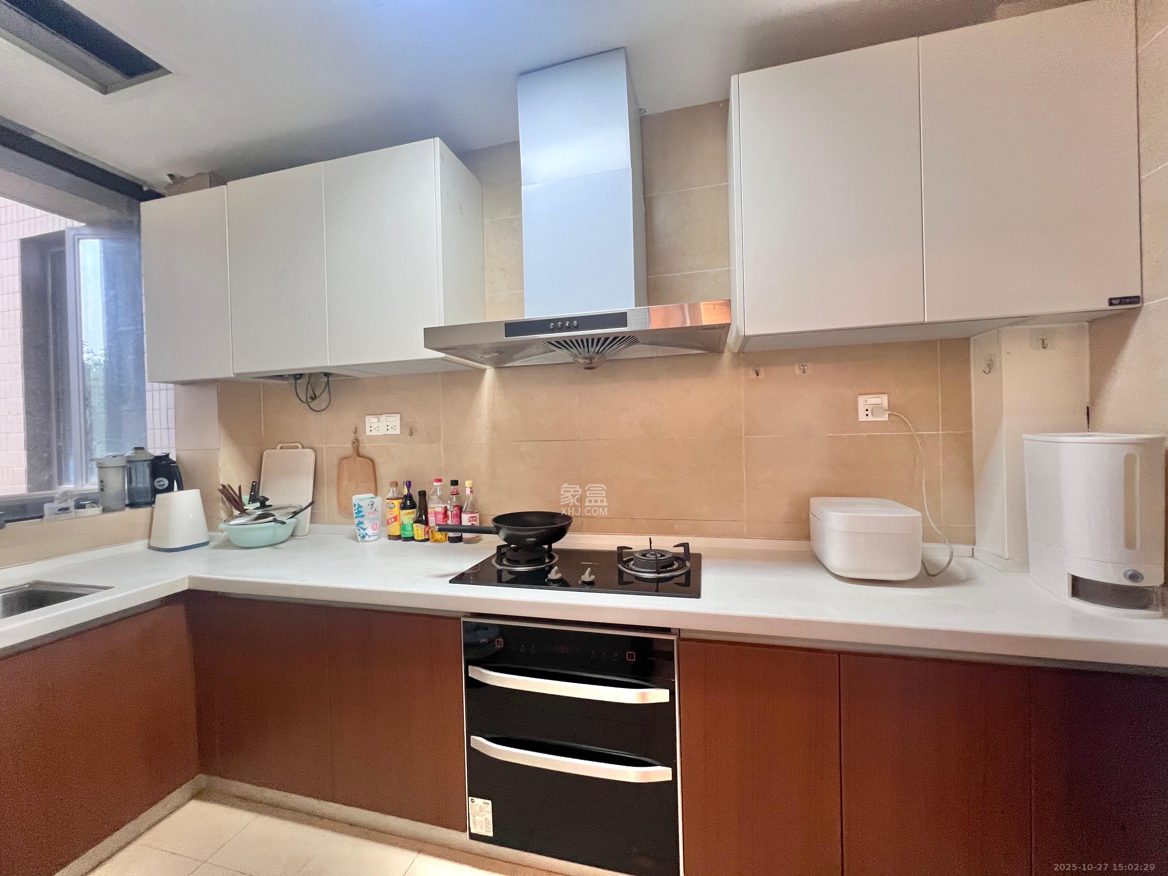 旺德府恺悦国际 2室2厅1卫 2100.0元/月 旺德府恺悦国际 2室2厅1卫 2100.0元/月室内图