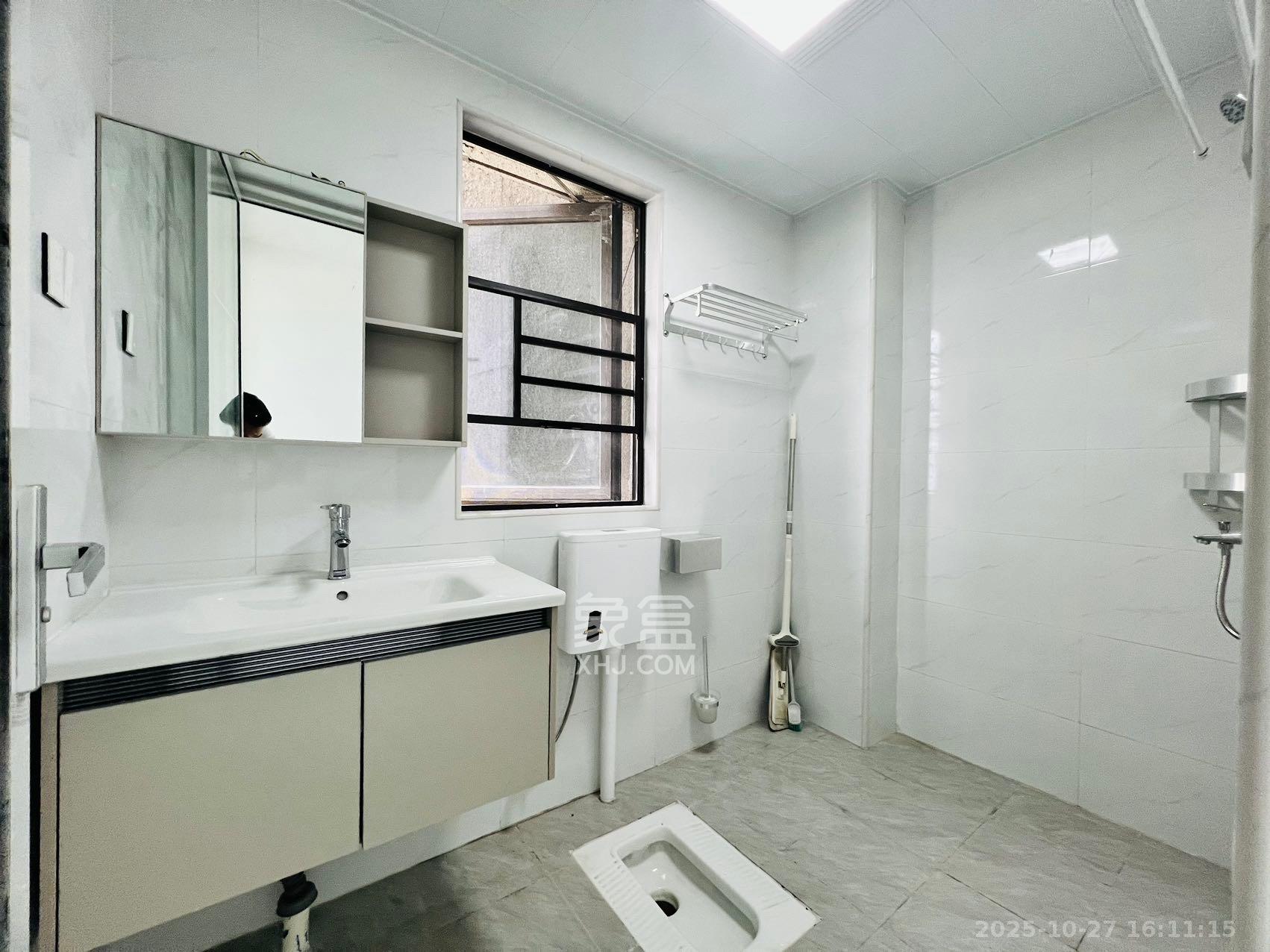 阳光城尚东湾嘉林苑  3室2厅1卫    3000.0元/月 阳光城尚东湾嘉林苑  3室2厅1卫    3000.0元/月室内图