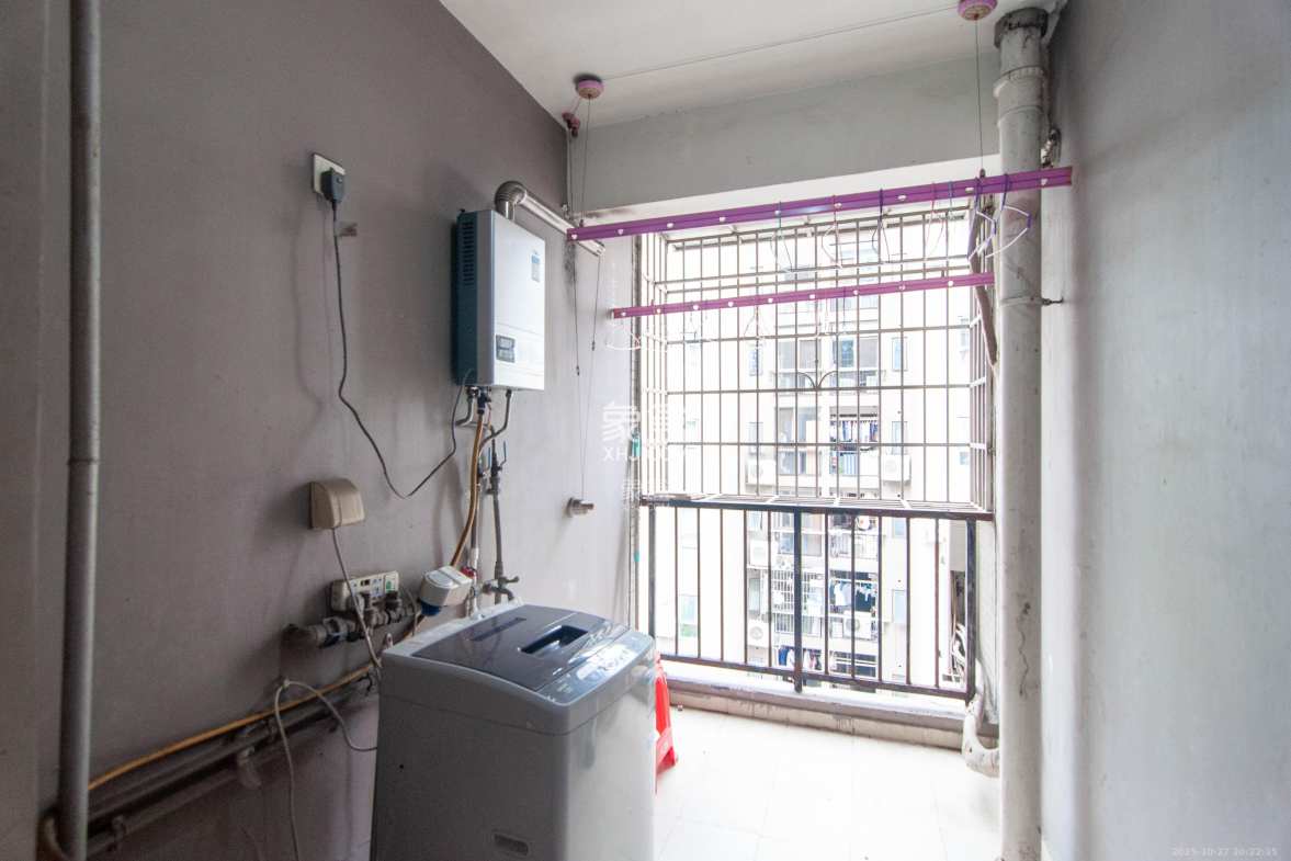 远大麓园  3室2厅2卫    2200.0元/月 远大麓园  3室2厅2卫    2200.0元/月室内图