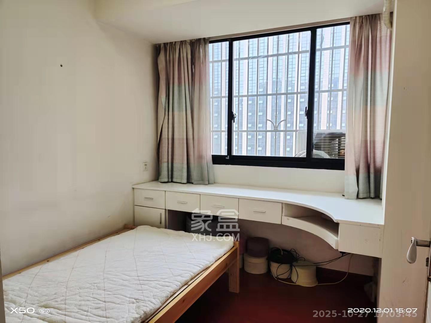 康斯丹郡(融程领秀佳园)  3室2厅1卫    2000.0元/月 康斯丹郡(融程领秀佳园)  3室2厅1卫    2000.0元/月室内图