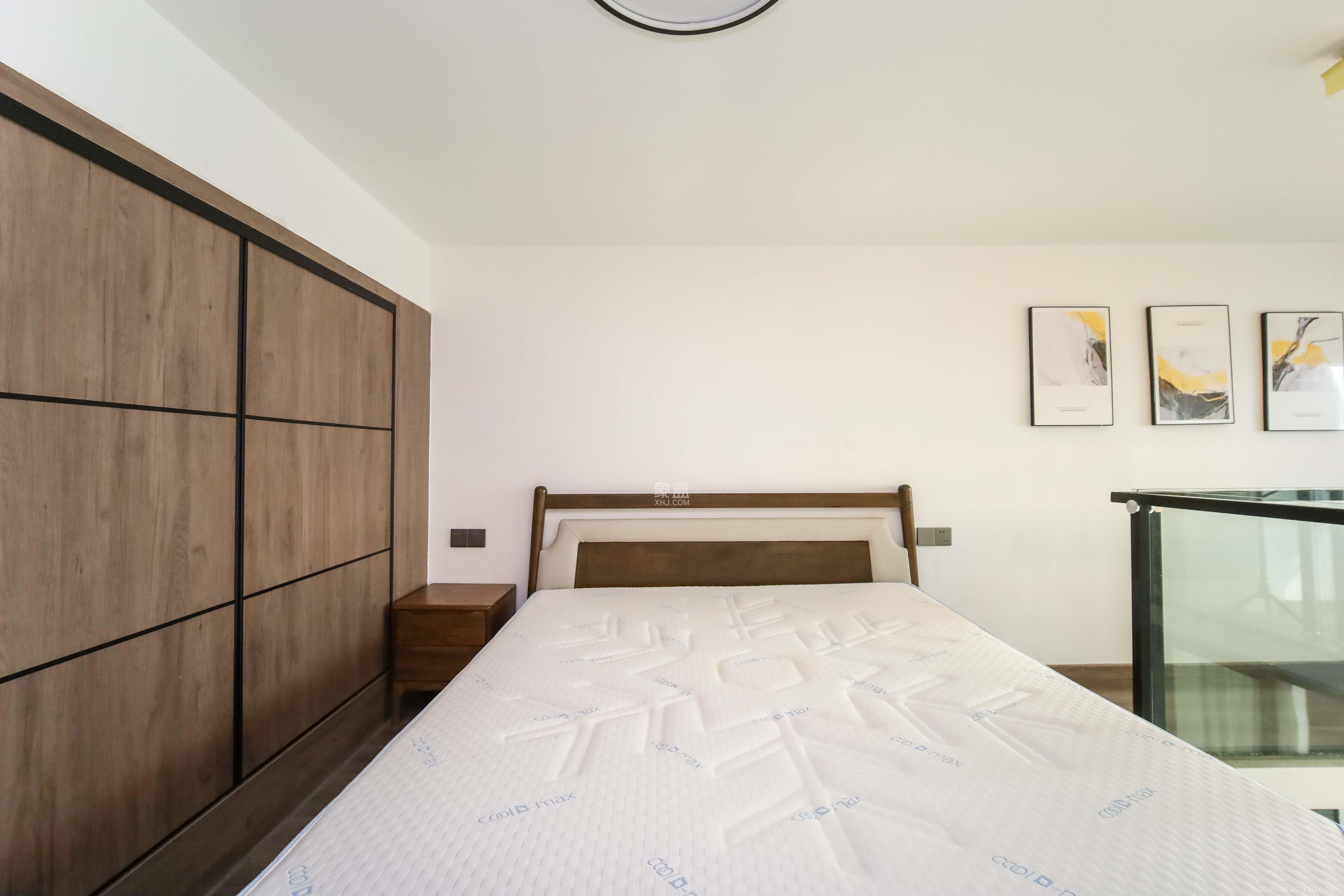 东盈商业广场（华泉城市广场）  1室1厅1卫    39.0万卧室