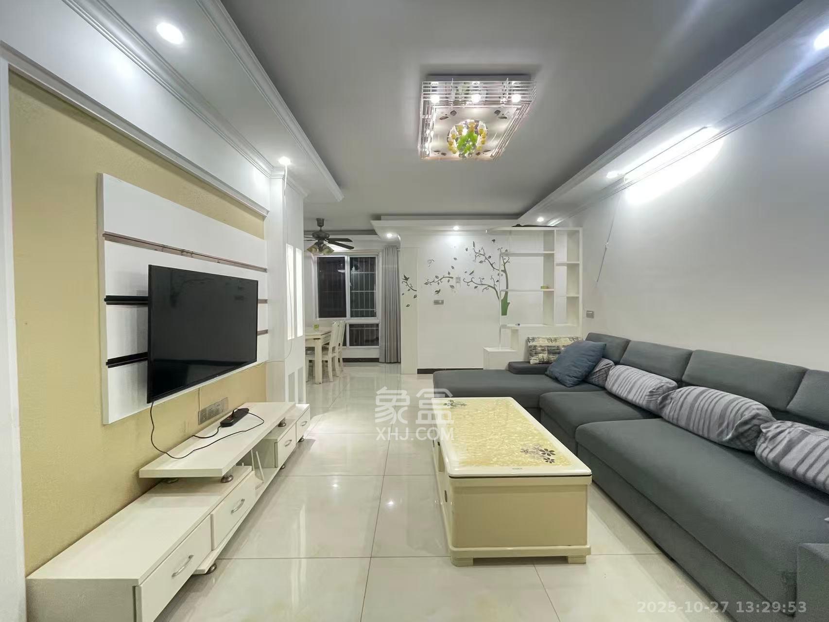 鑫科明珠  2室2厅1卫    2200.0元/月室内图