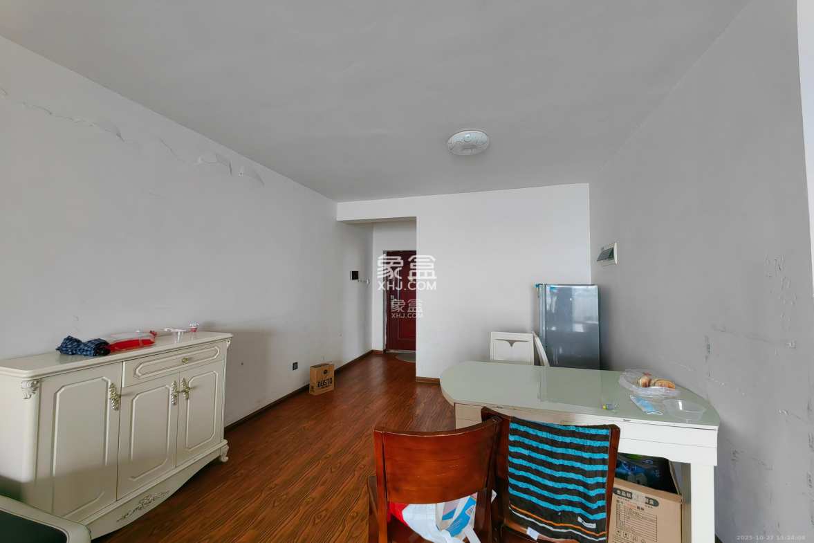 恒广国际景园一二区  3室2厅1卫    2200.0元/月 恒广国际景园一二区  3室2厅1卫    2200.0元/月室内图