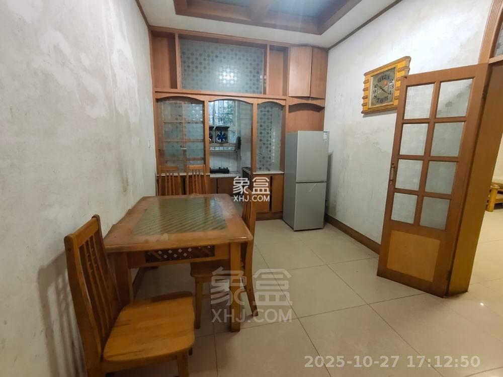 芦淞区火电小区  3室2厅1卫    1200.0元/月室内图
