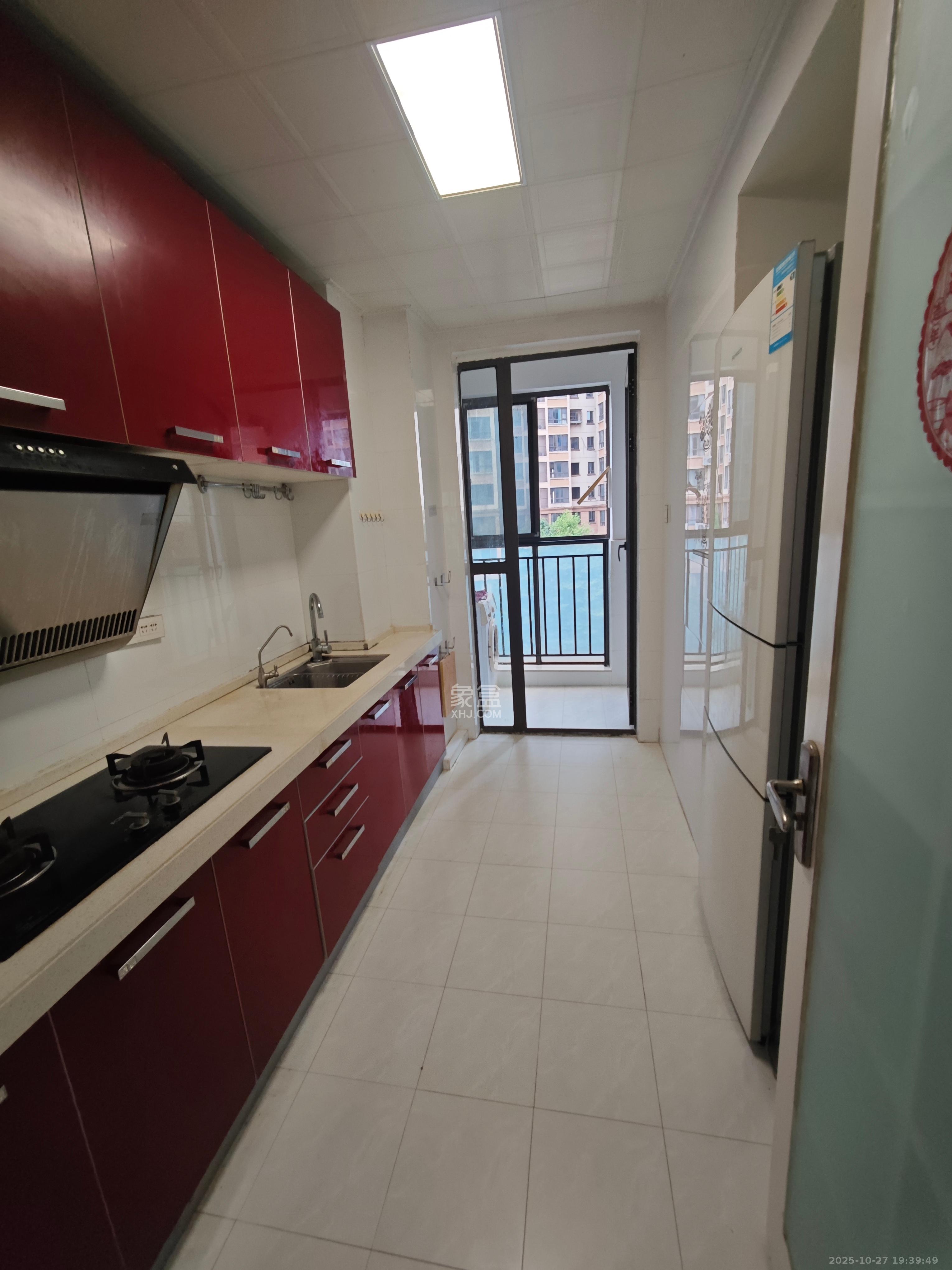 佳兆业水岸新都  4室2厅2卫    2000.0元/月室内图