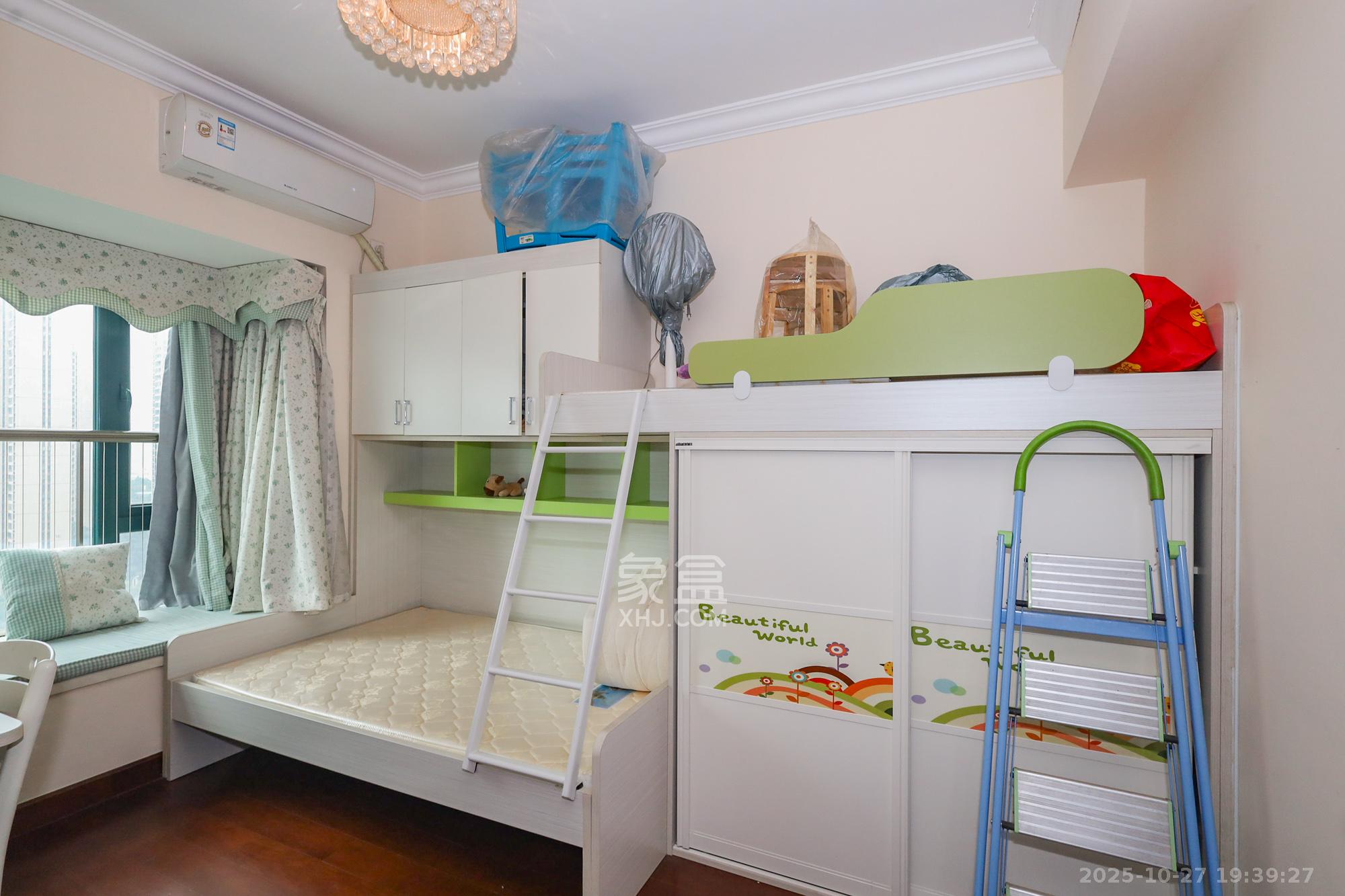 恒大御景湾  1室1厅1卫    80.0万 恒大御景湾  1室1厅1卫    80.0万卧室