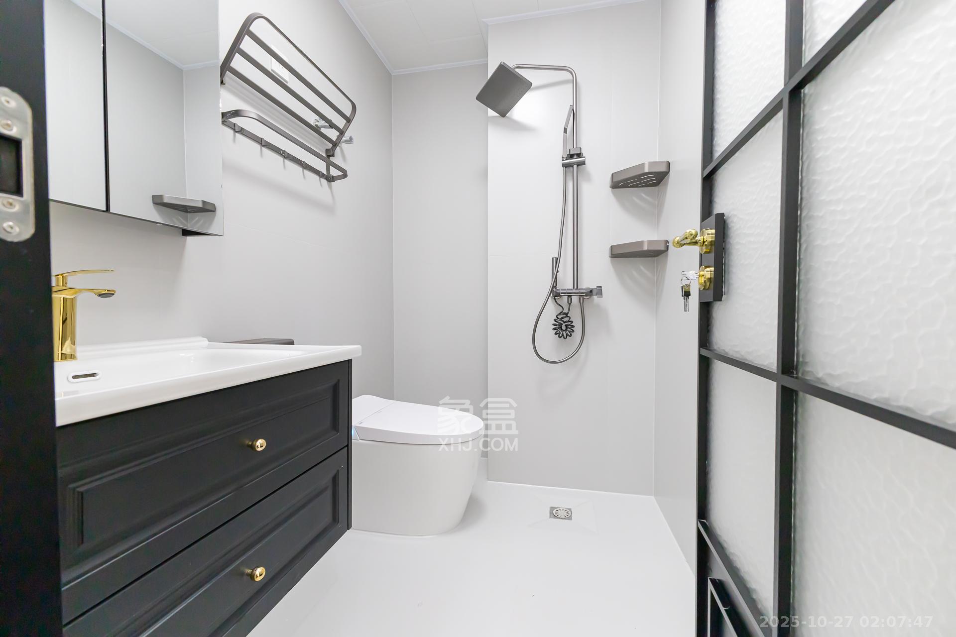 越秀湘江星汇城二期  4室2厅2卫    132.8万卫生间