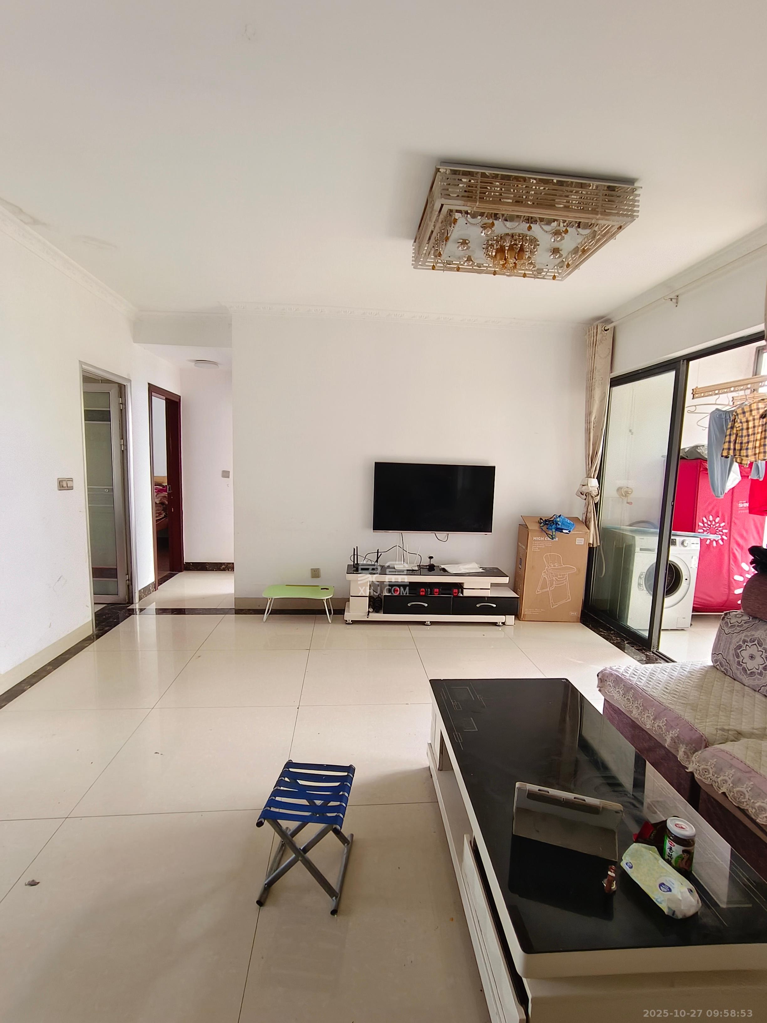 中国铁建国际城二期  1室0厅0卫    1600.0元/月 中国铁建国际城二期  1室0厅0卫    1600.0元/月