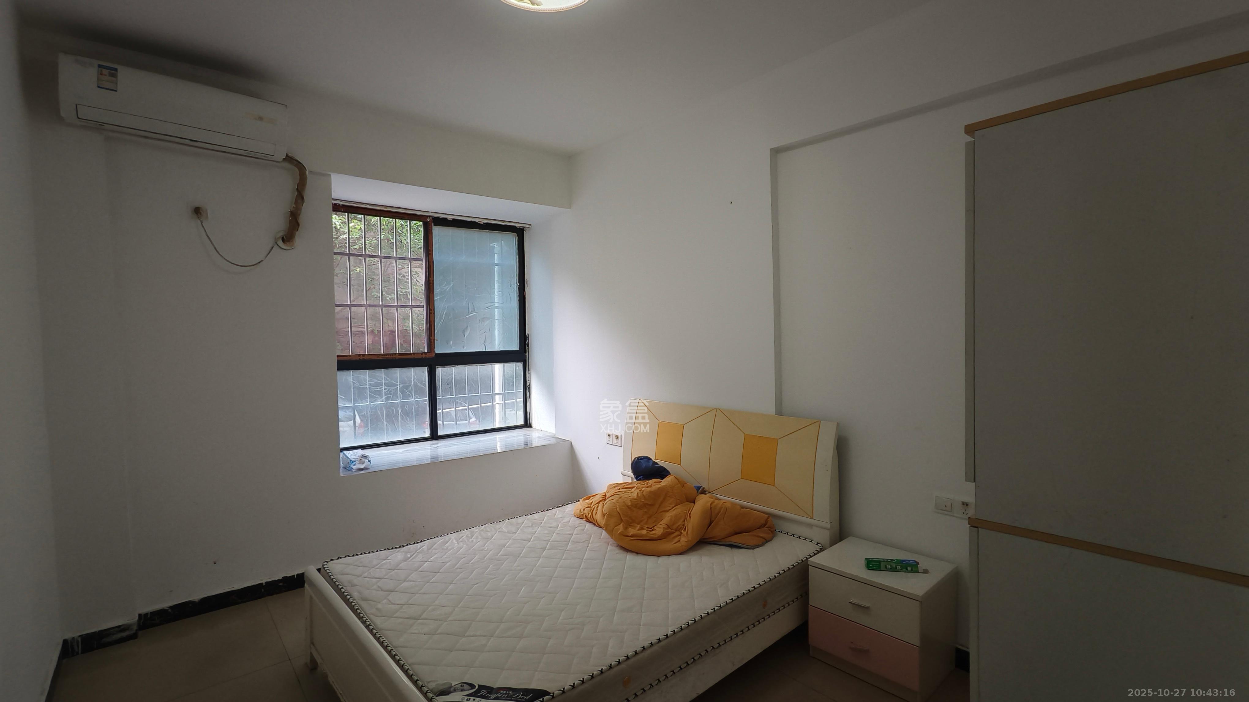 香芙嘉园(广铁湘府嘉园)  3室2厅1卫    2000.0元/月 香芙嘉园(广铁湘府嘉园)  3室2厅1卫    2000.0元/月室内图