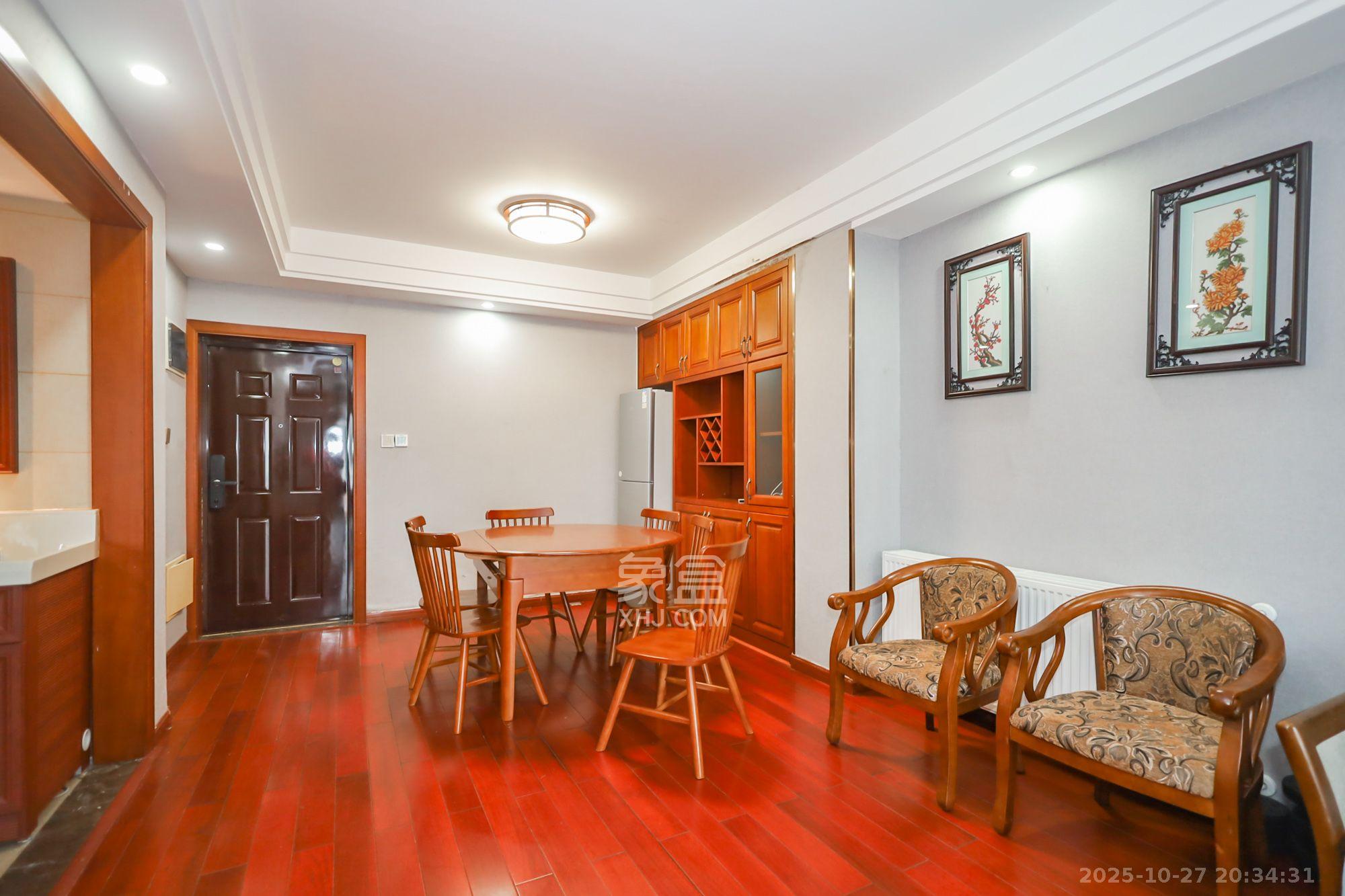 保利西海岸B区  2室2厅1卫    2600.0元/月 保利西海岸B区  2室2厅1卫    2600.0元/月室内图