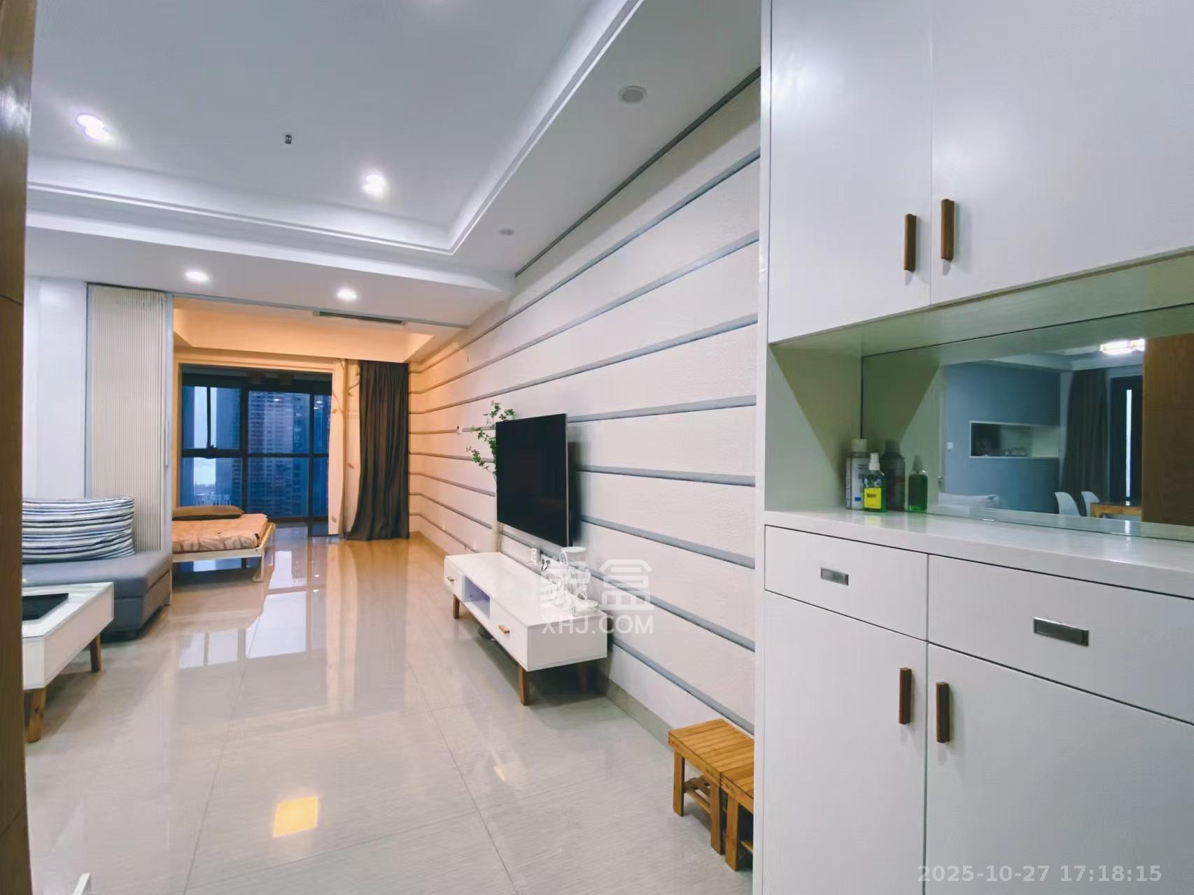 东怡外国(南湖一号) 2室1厅1卫 5000.0元/月 东怡外国(南湖一号) 2室1厅1卫 5000.0元/月室内图