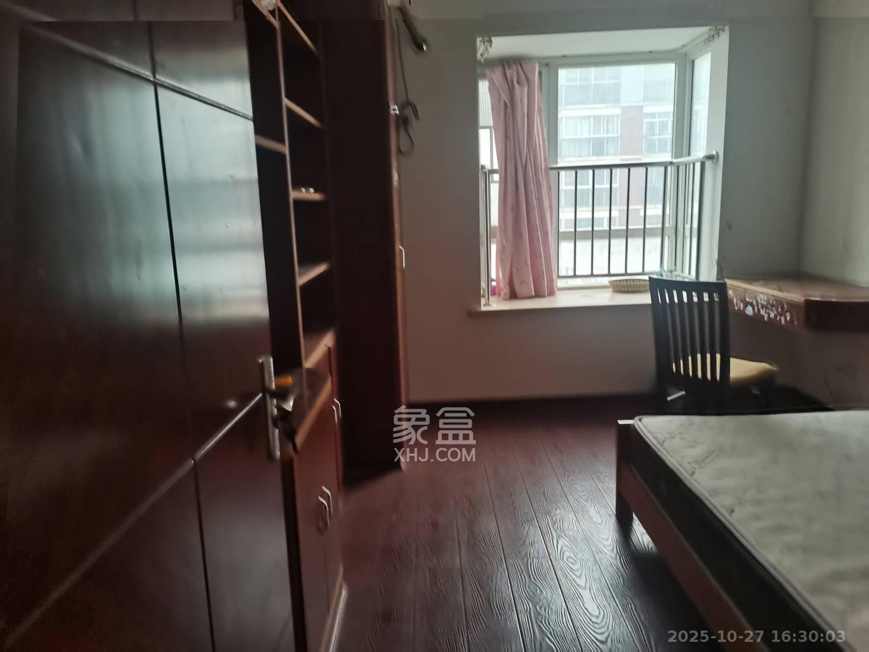 学府华庭 3室2厅2卫 2000.0元/月 学府华庭 3室2厅2卫 2000.0元/月室内图