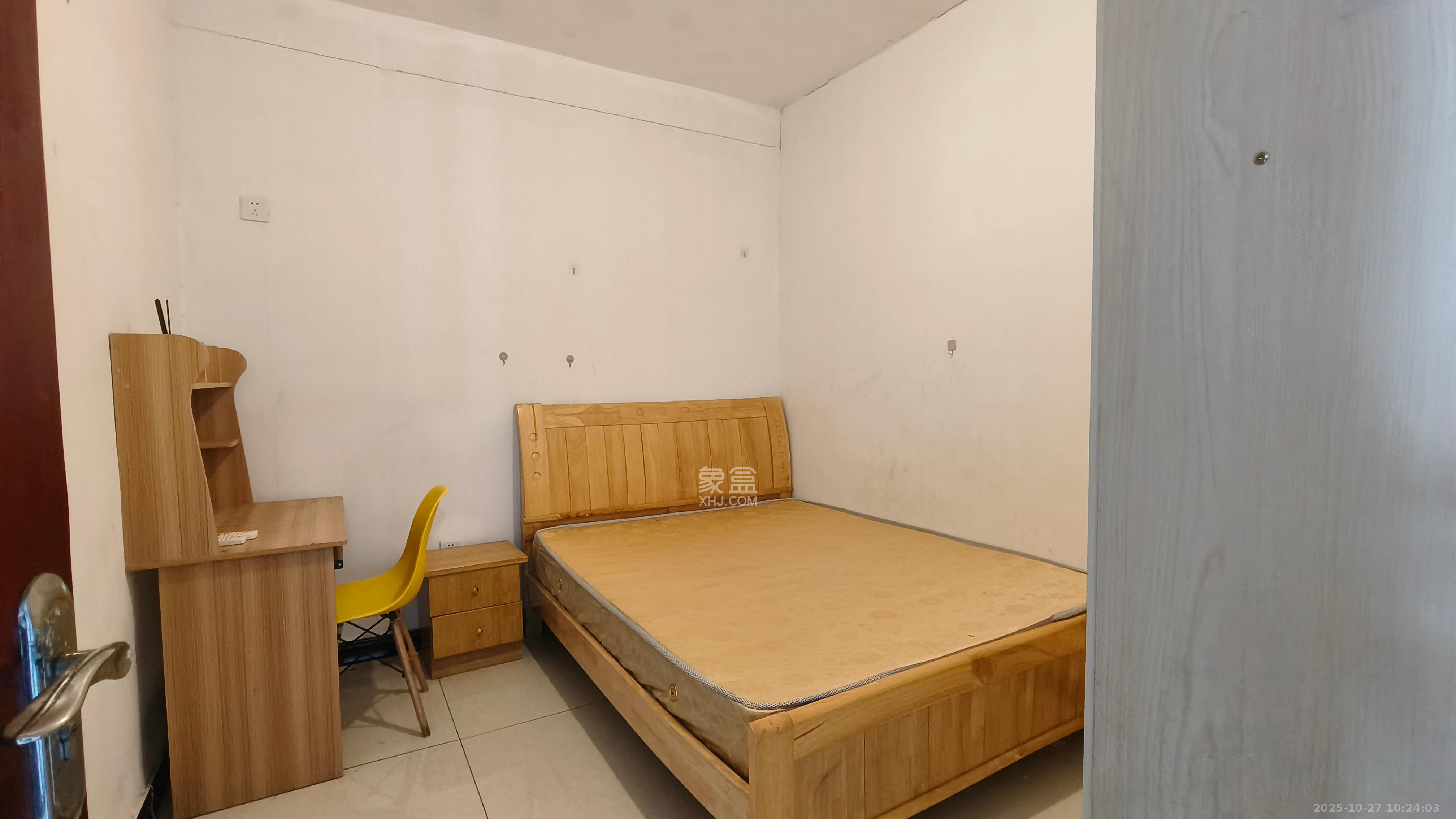 湘凯石化大厦  3室2厅2卫    1600.0元/月室内图