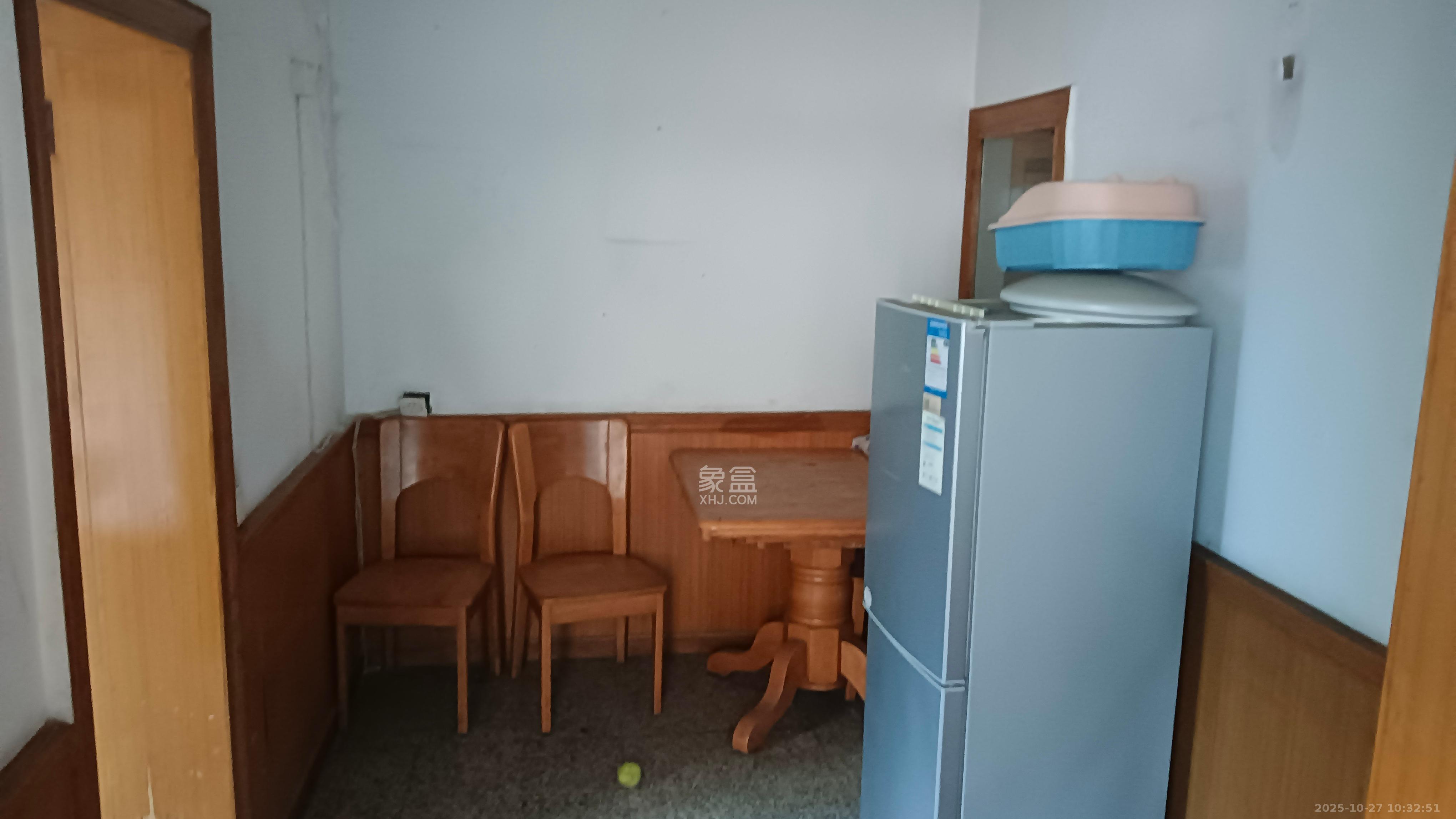 长钢宿舍小区  3室2厅1卫    1800.0元/月室内图