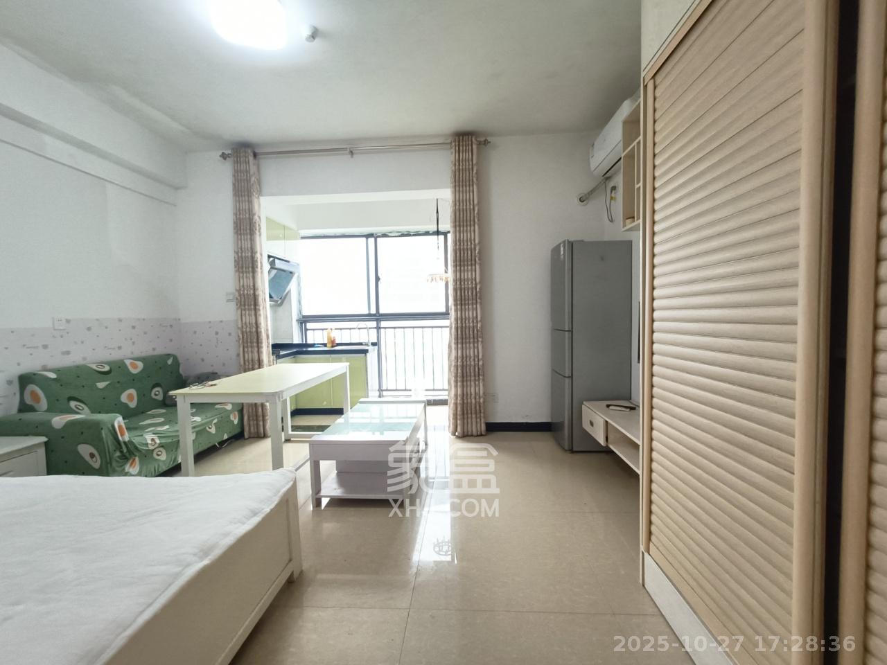 保利麓谷林语I区  1室1厅1卫    1300.0元/月 保利麓谷林语I区  1室1厅1卫    1300.0元/月室内图