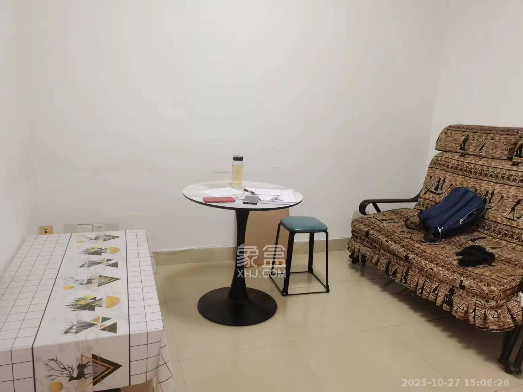 颐美会现代城  1室1厅1卫    1800.0元/月室内图