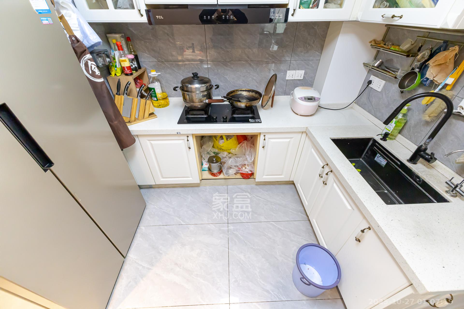 明发阅江悦府  3室2厅1卫    76.0万 明发阅江悦府  3室2厅1卫    76.0万厨房