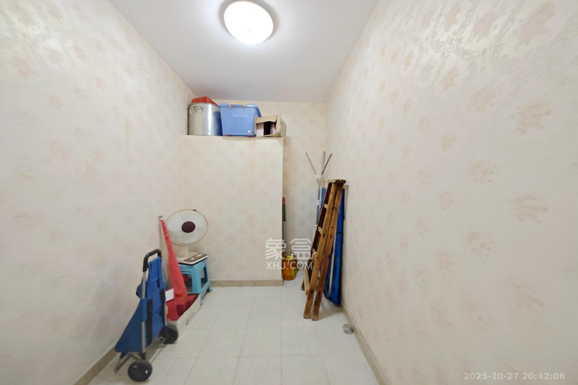 佳润新城（佳润新都）  4室2厅2卫    175.0万其他