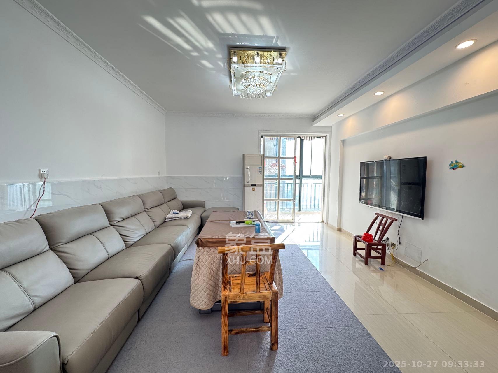 圆梦完美生活 3室2厅1卫 1800.0元/月 圆梦完美生活 3室2厅1卫 1800.0元/月室内图