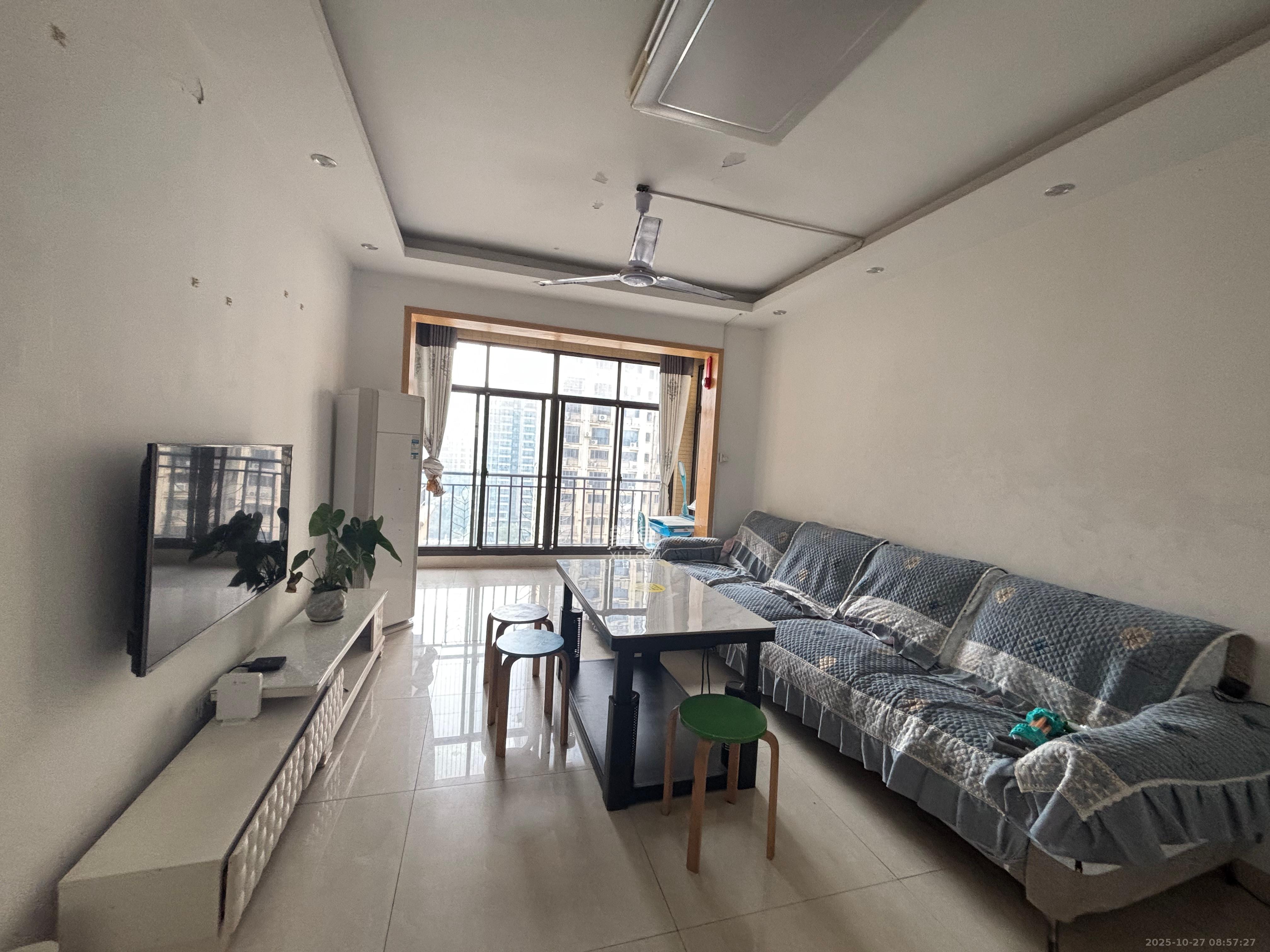 宏聚地中海  2室2厅1卫    2000.0元/月 宏聚地中海  2室2厅1卫    2000.0元/月室内图1