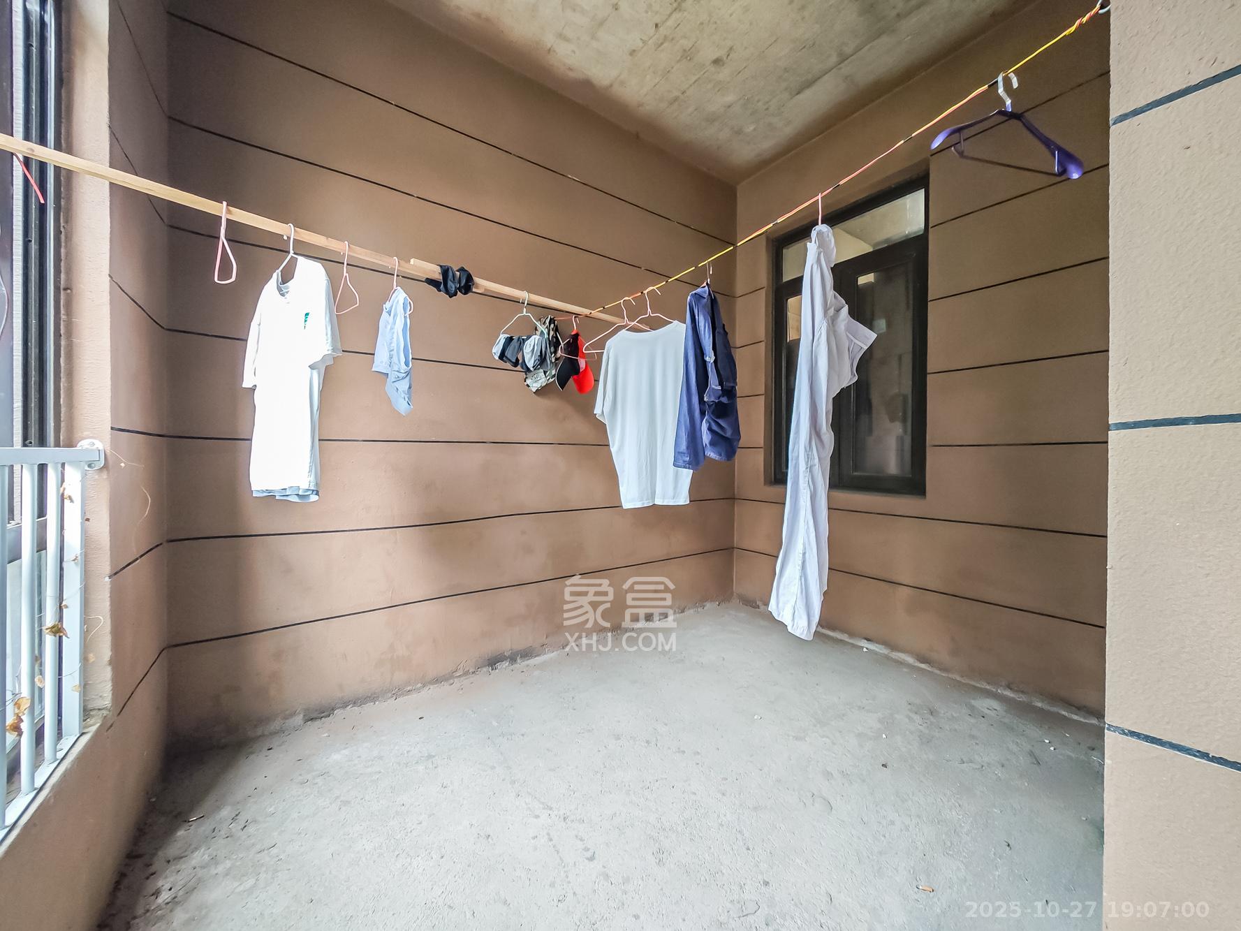 恒大御景天下城二期  3室2厅2卫    188.0万 恒大御景天下城二期  3室2厅2卫    188.0万其他