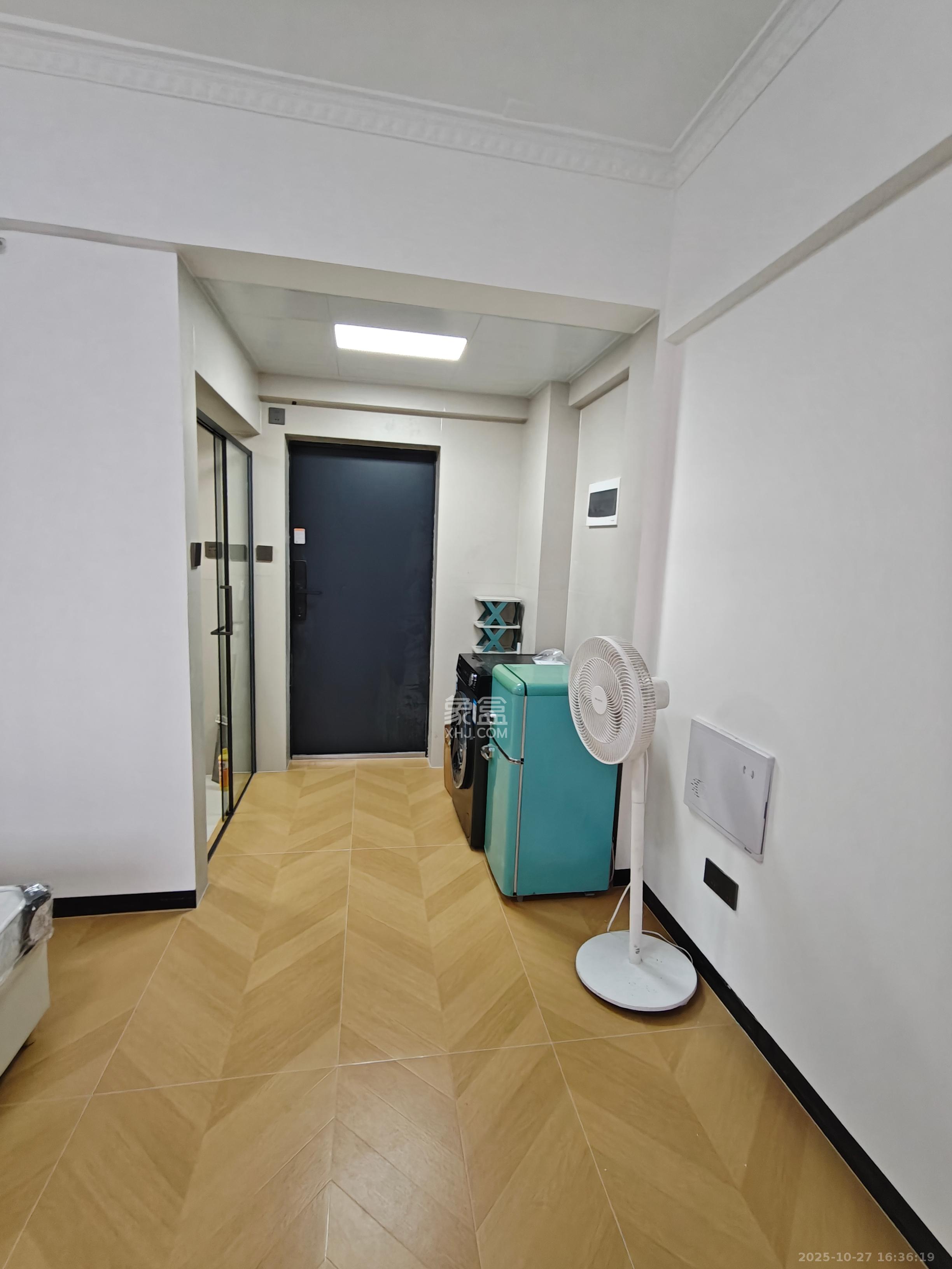 湘翰御舍  1室0厅1卫    1400.0元/月室内图