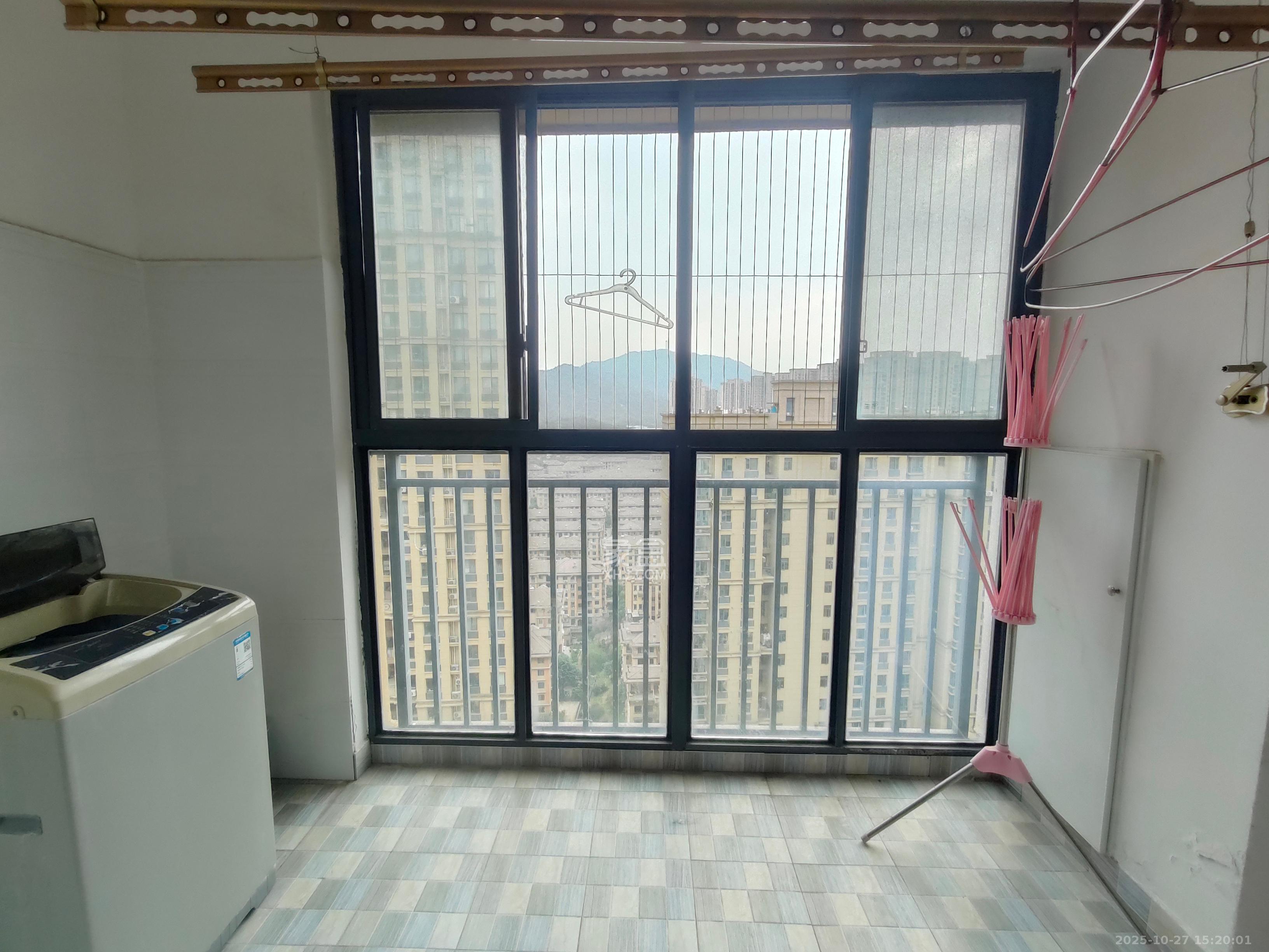 澳海澜庭  2室2厅1卫    1300.0元/月室内图