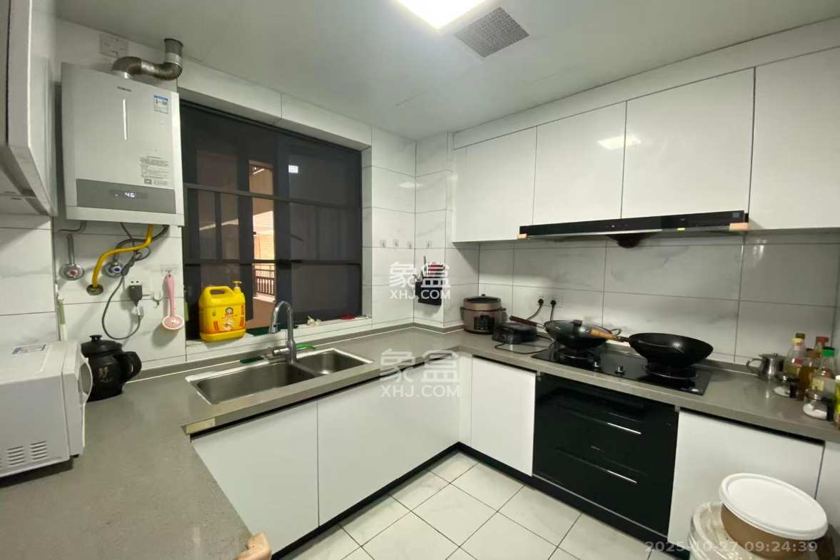 春晖花园 3室2厅2卫 2200.0元/月 春晖花园 3室2厅2卫 2200.0元/月室内图