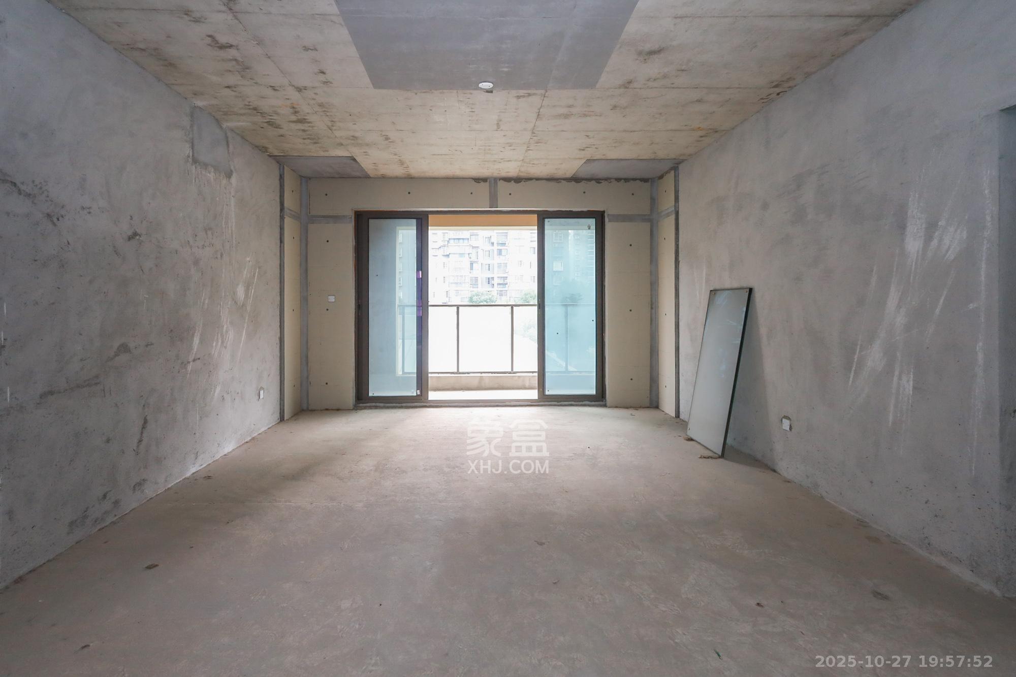 正荣滨江紫阙台  4室2厅2卫    348.0万 正荣滨江紫阙台  4室2厅2卫    348.0万室内图1