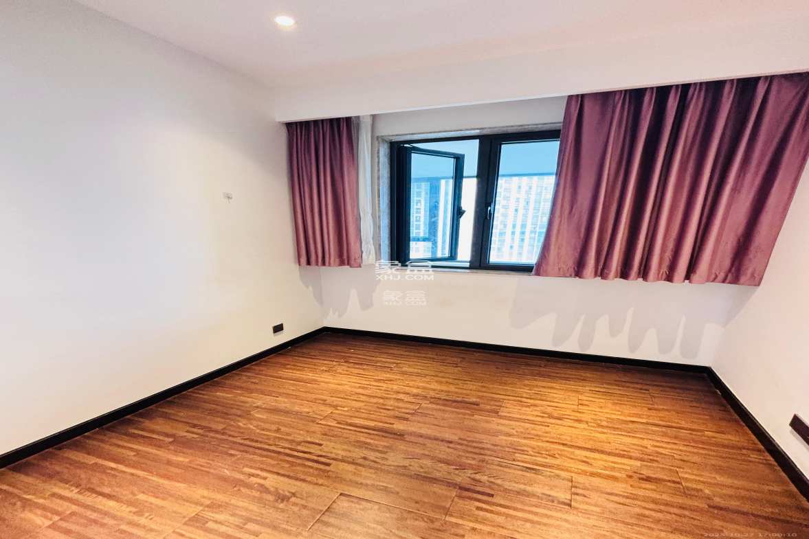 珠江颐德公馆 4室2厅3卫 8500.0元/月 珠江颐德公馆 4室2厅3卫 8500.0元/月室内图