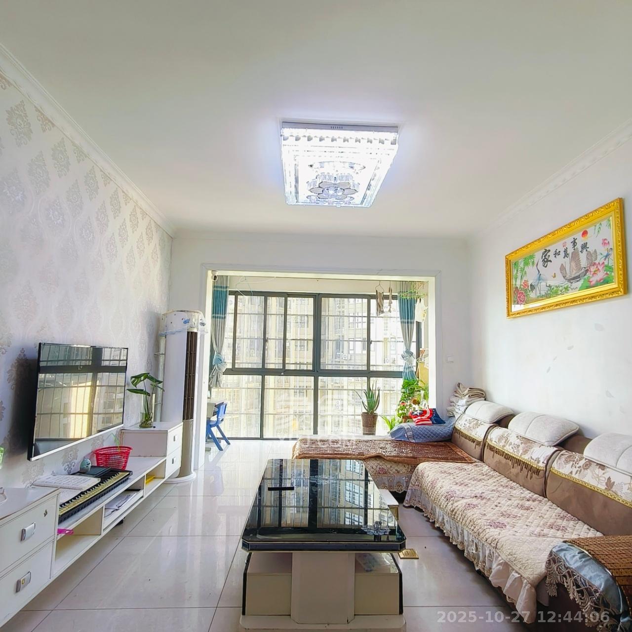 光明城市(星辰青年城)  3室2厅1卫    2100.0元/月 光明城市(星辰青年城)  3室2厅1卫    2100.0元/月室内图