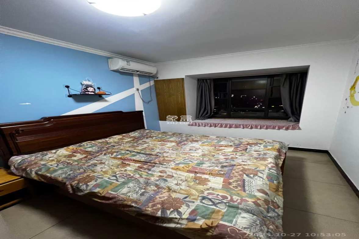 天下一家  1室1厅1卫    1700.0元/月 天下一家  1室1厅1卫    1700.0元/月室内图1