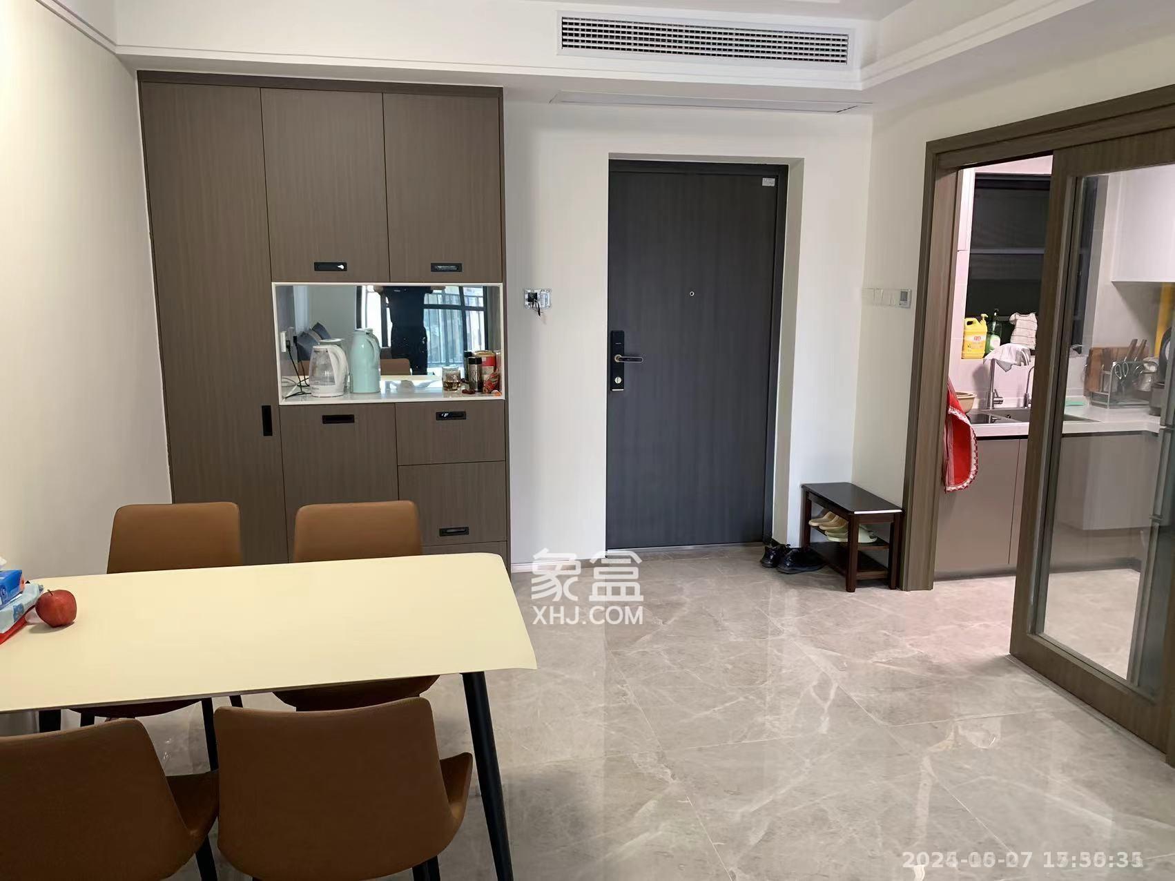 滨江府1913  4室2厅2卫    4000.0元/月 滨江府1913  4室2厅2卫    4000.0元/月室内图