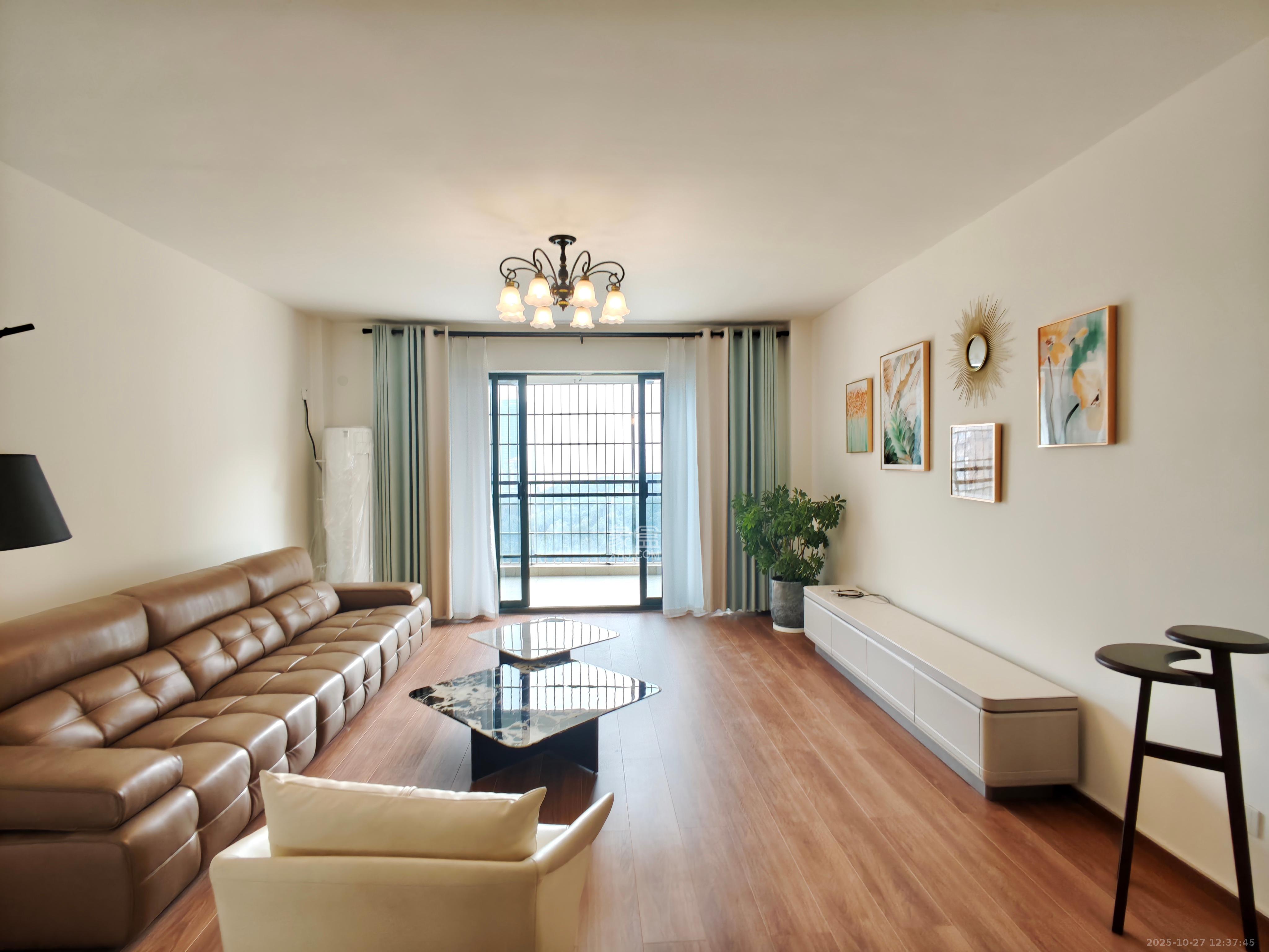 西山汇景一、二期  3室2厅2卫    4650.0元/月 西山汇景一、二期  3室2厅2卫    4650.0元/月