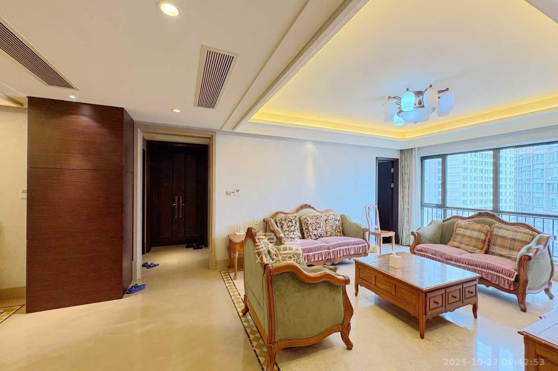 华远华中心  1室2厅1卫    9000.0元/月 华远华中心  1室2厅1卫    9000.0元/月室内图1