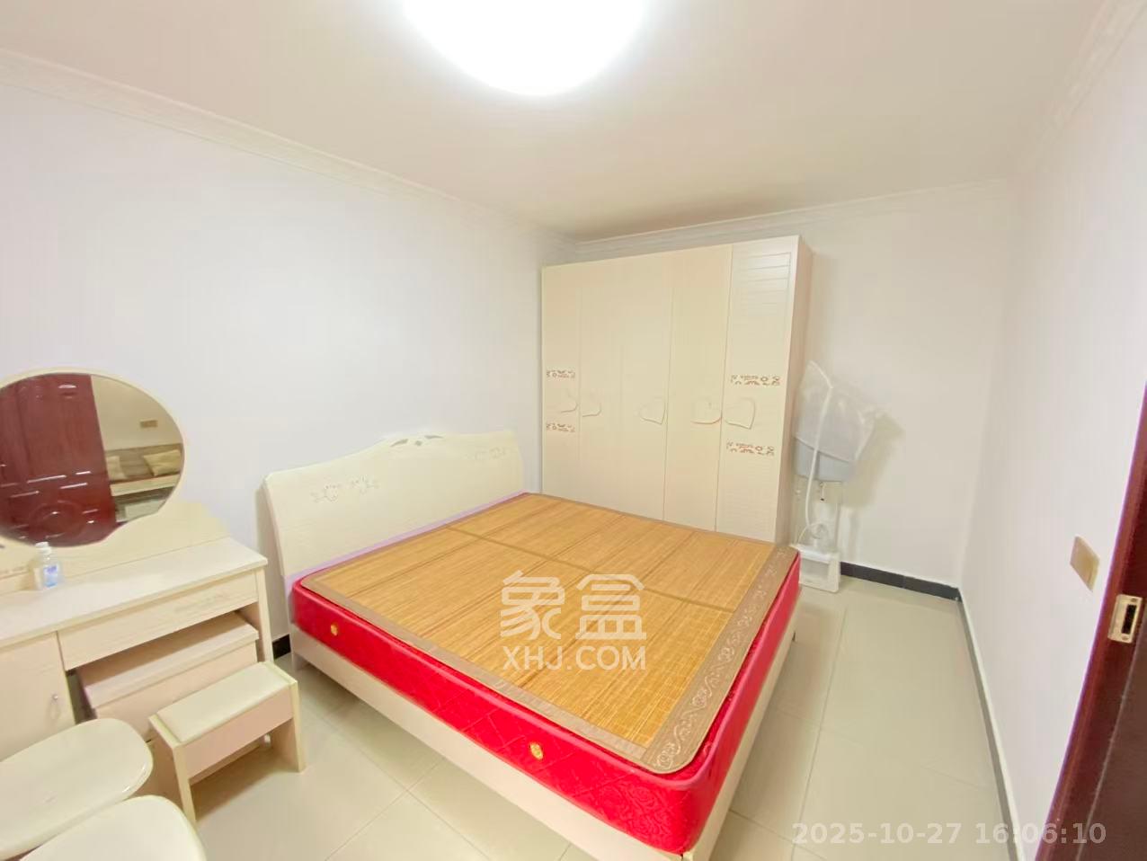 红旗区四片  2室1厅1卫    1900.0元/月 红旗区四片  2室1厅1卫    1900.0元/月室内图