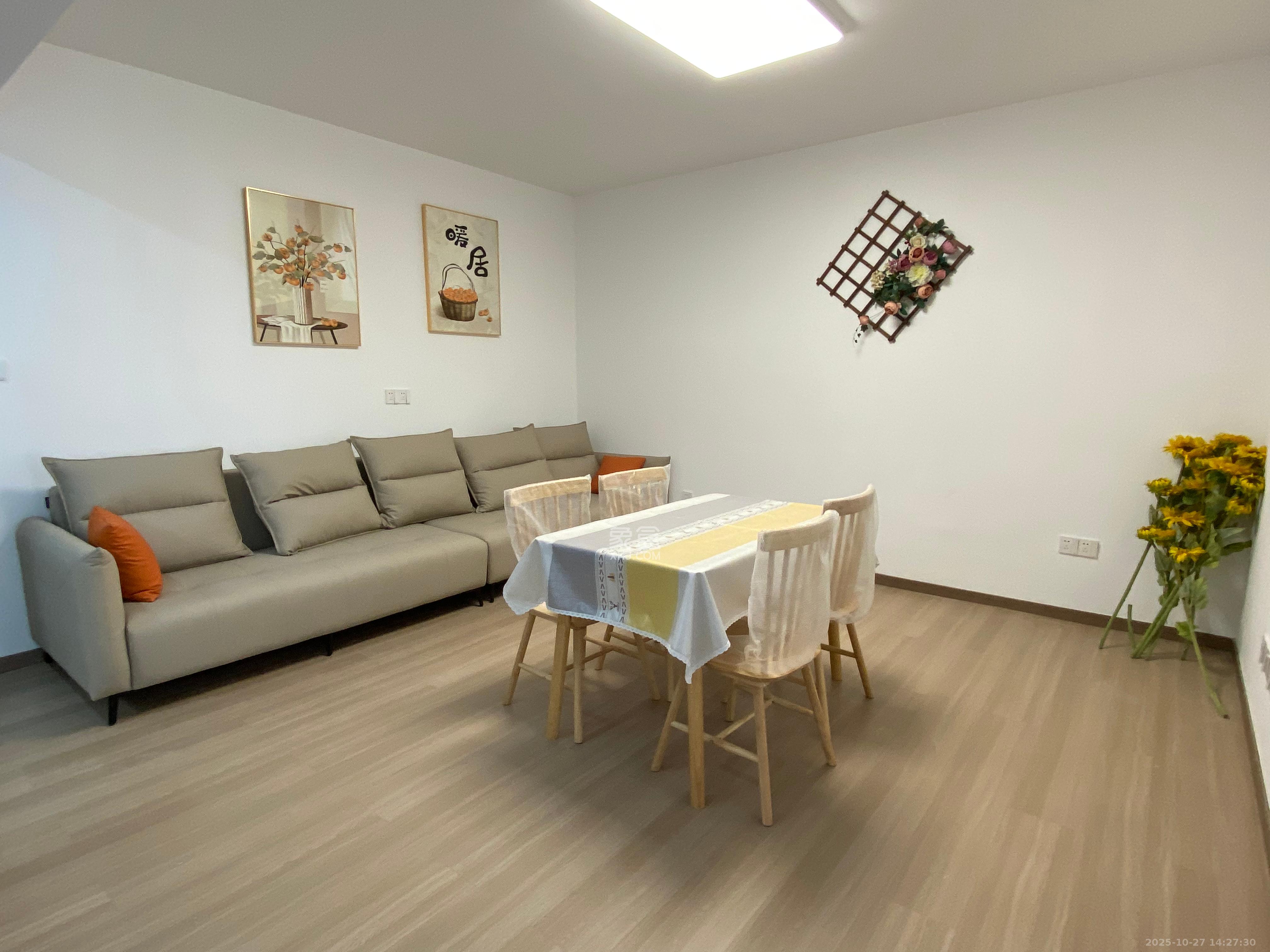 建发中央公园（建发美地）  2室2厅1卫    3200.0元/月