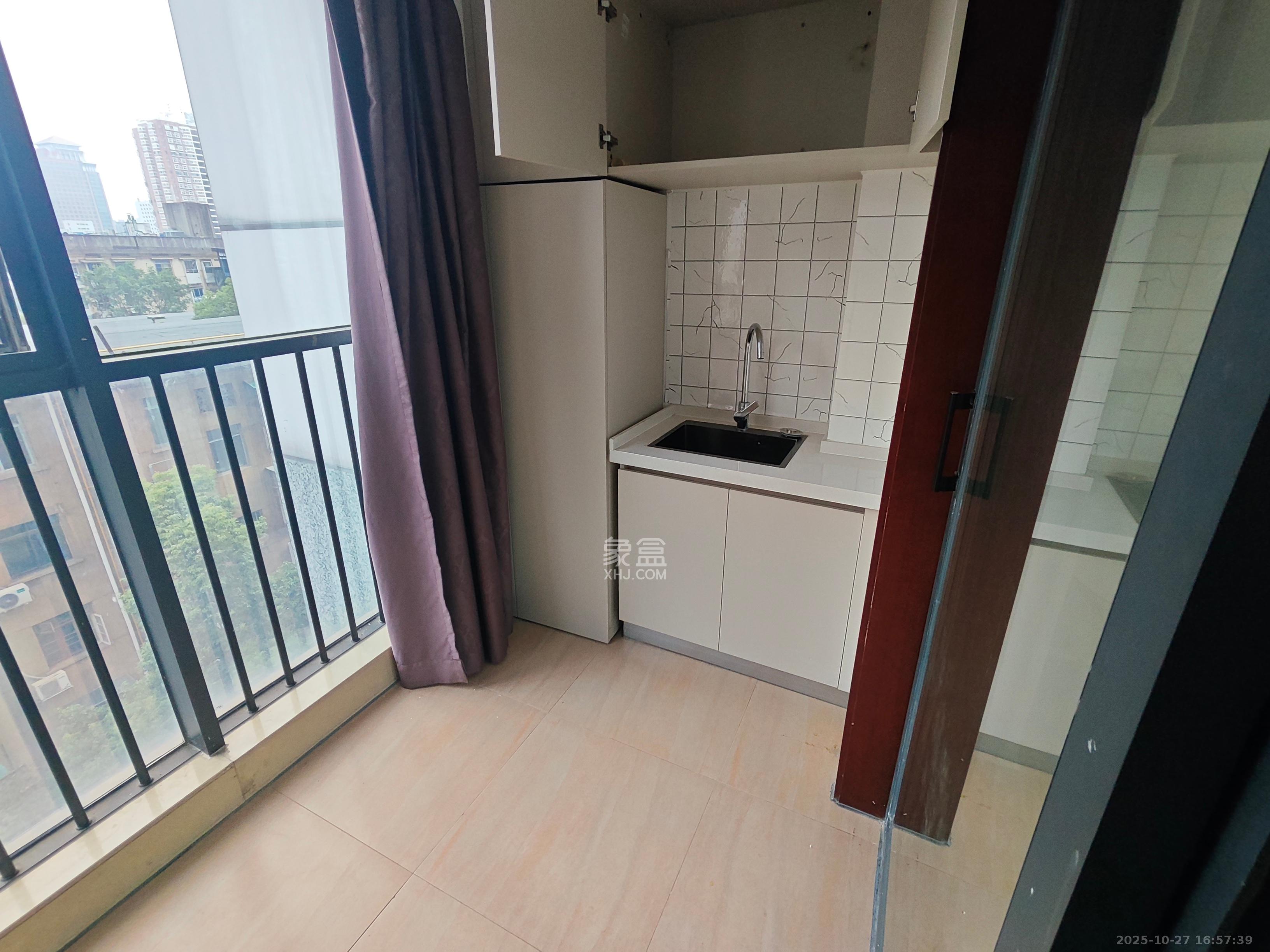 东塘瑞府  1室1厅1卫    1500.0元/月 东塘瑞府  1室1厅1卫    1500.0元/月室内图