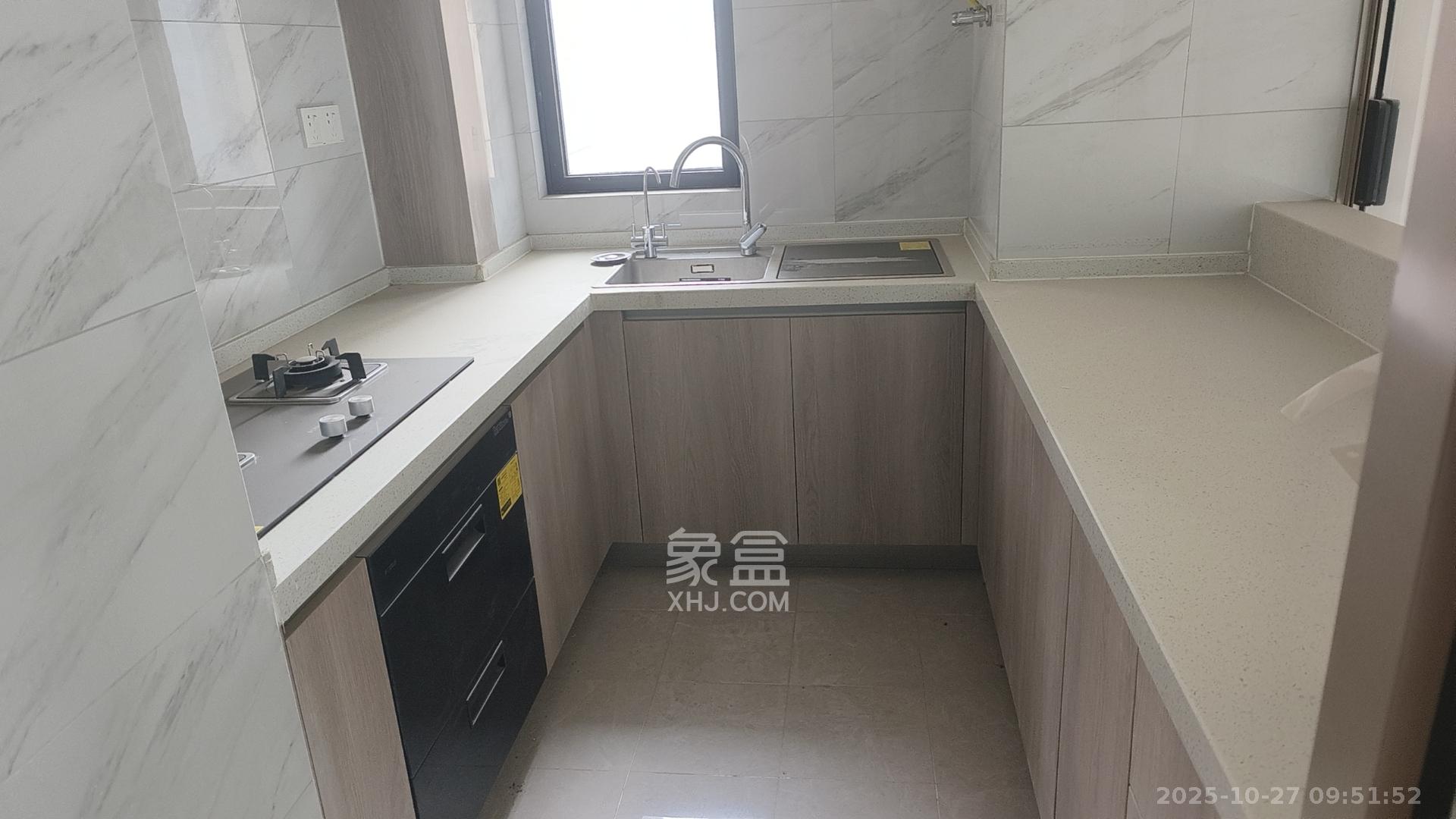 建投象山国际  3室2厅2卫    2800.0元/月