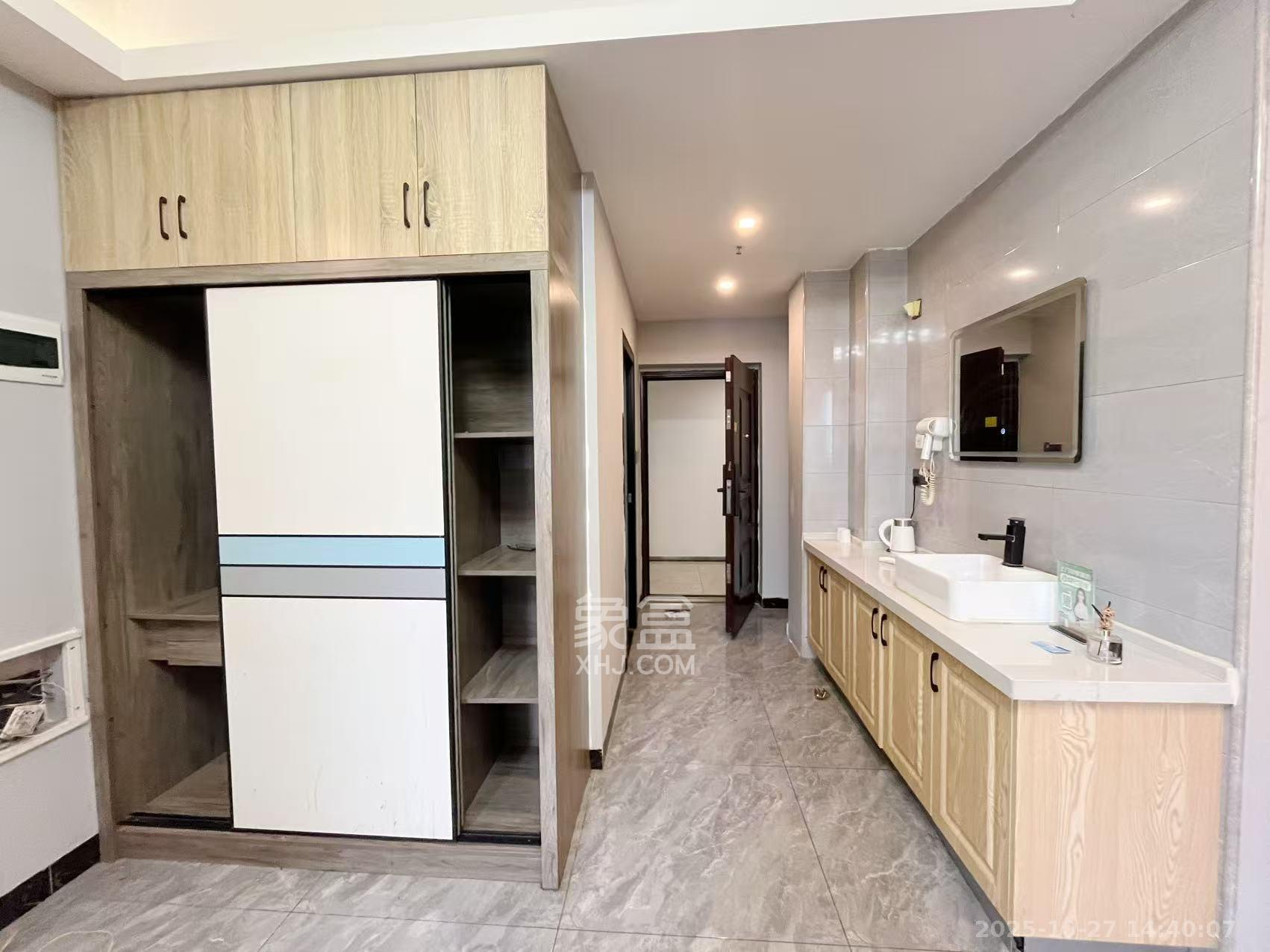 万润时光里  1室1厅1卫    1500.0元/月 万润时光里  1室1厅1卫    1500.0元/月室内图1