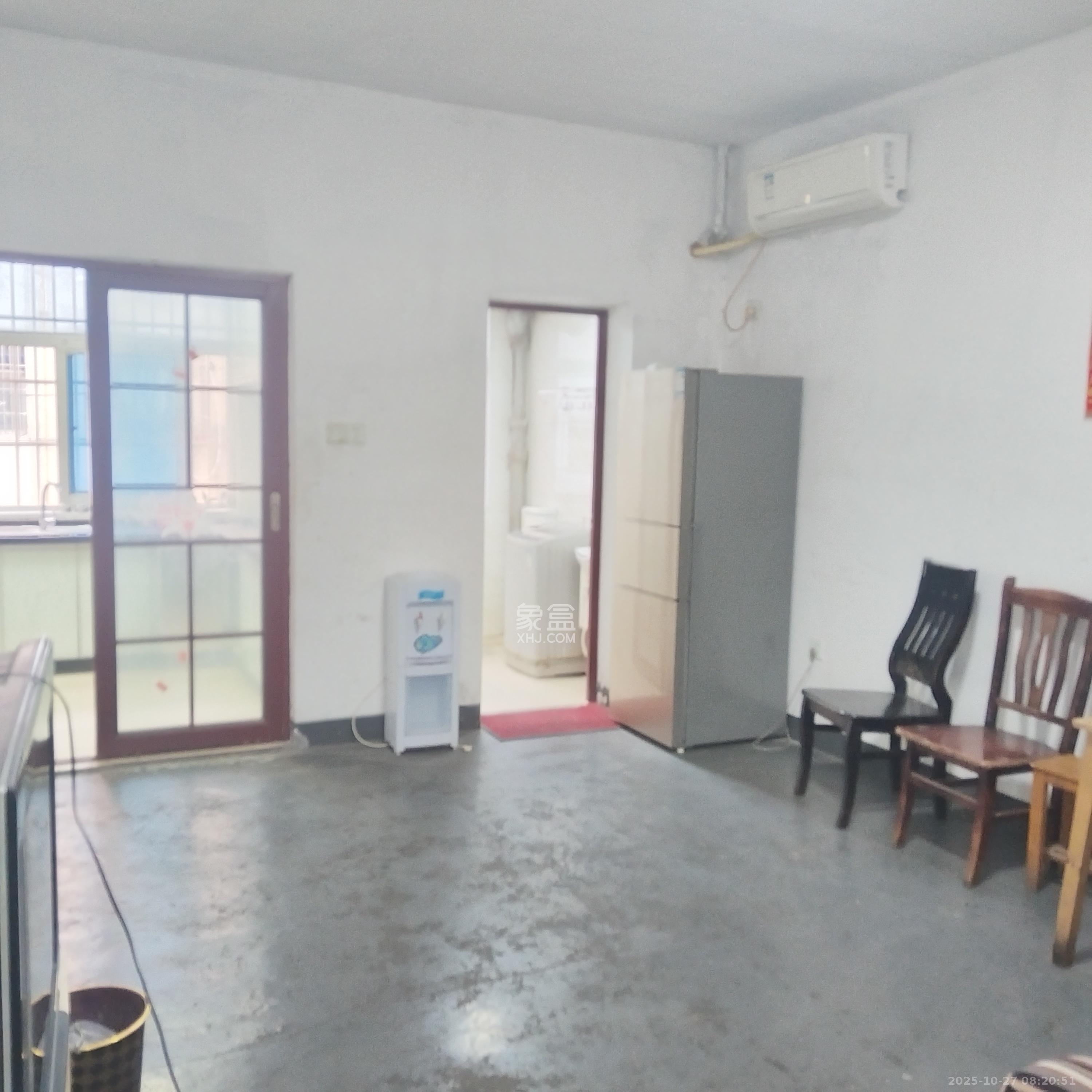 沁园经贸小区  2室1厅1卫    1300.0元/月 沁园经贸小区  2室1厅1卫    1300.0元/月室内图